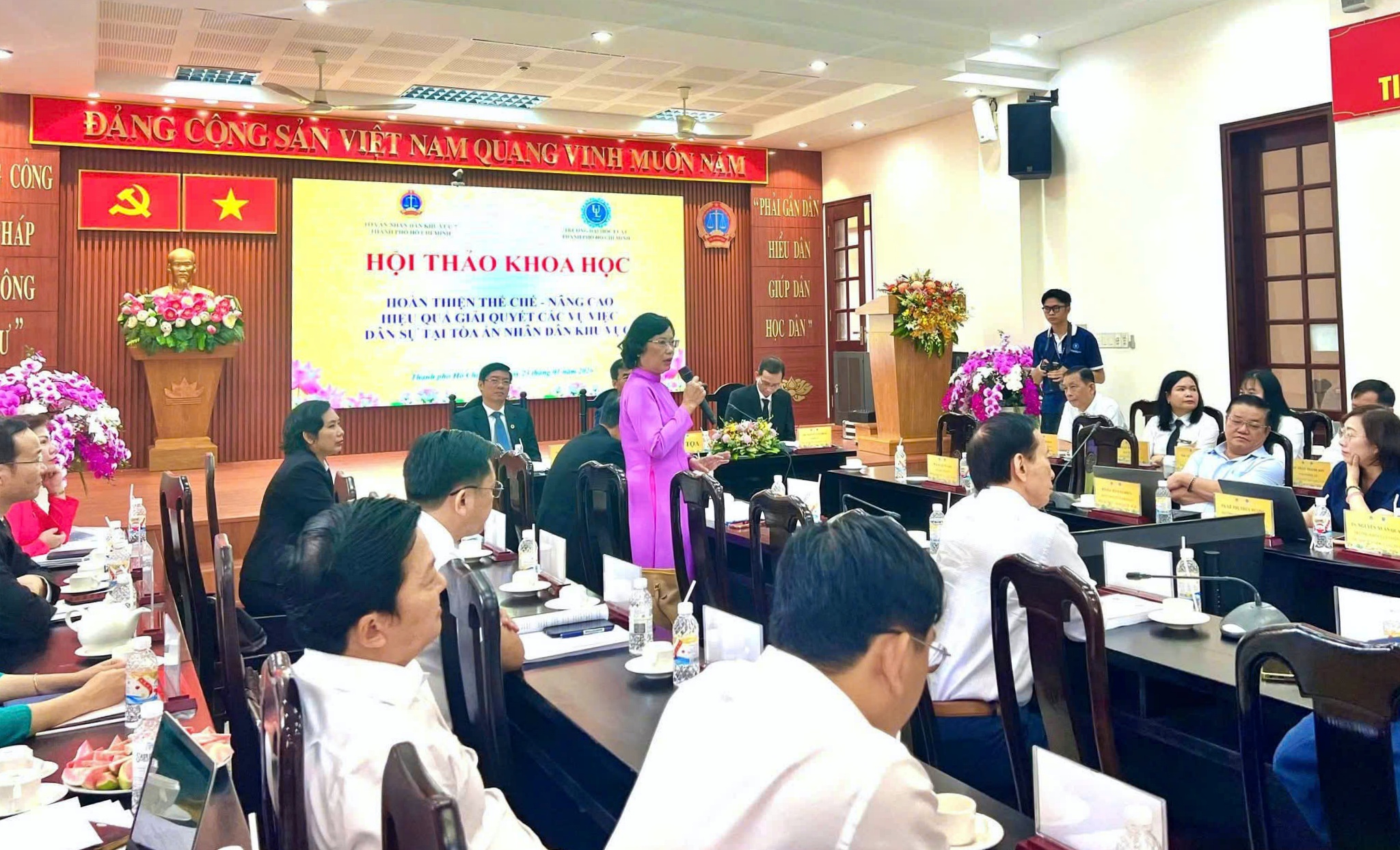 Hội Luật gia Tp.Hồ Ch&iacute; Minh: Đổi mới hoạt động, hướng mạnh về cơ sở trong nhiệm kỳ mới - Ảnh 1.