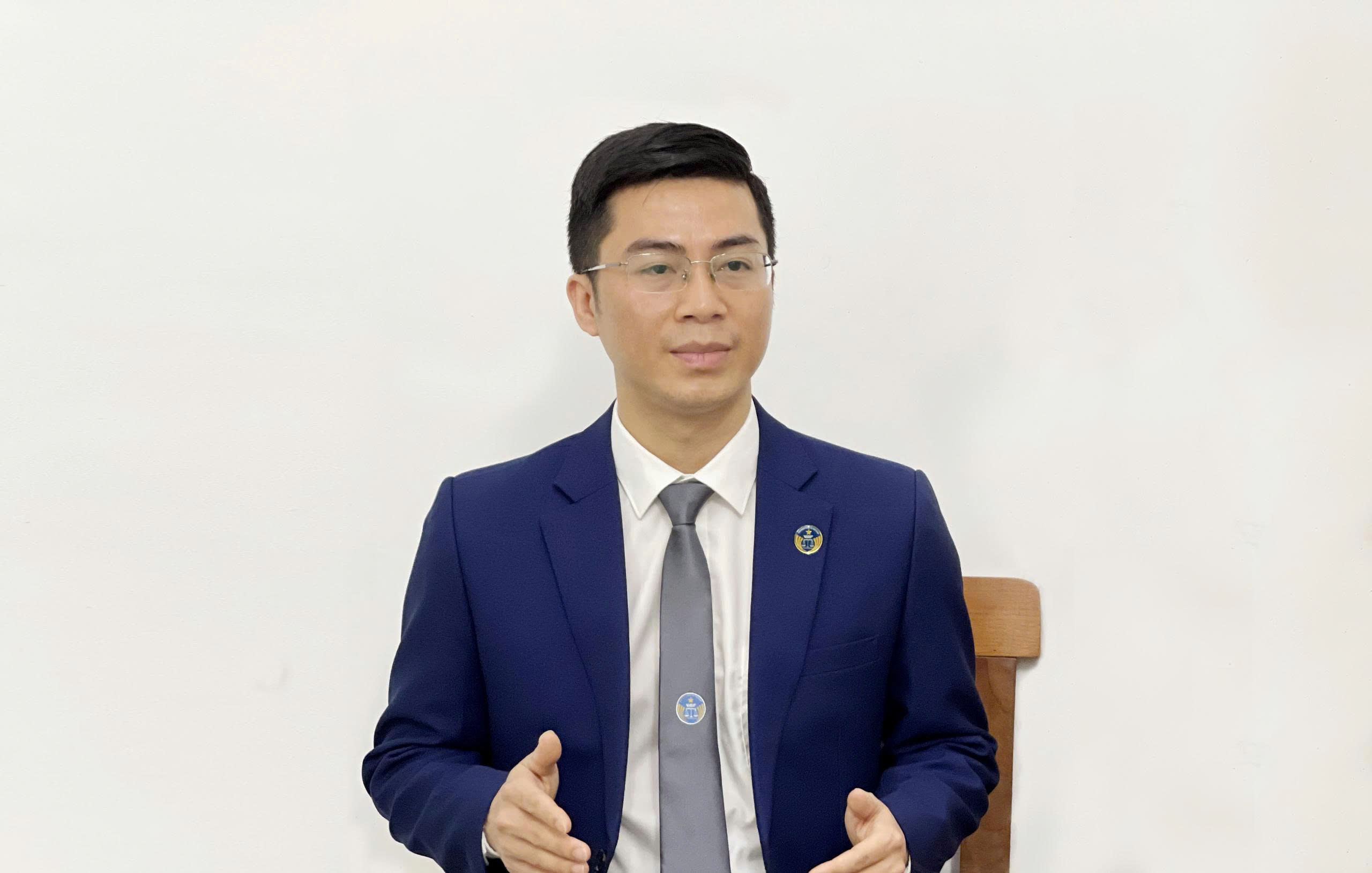 Đề xuất cấm trưng bày thuốc lá: Cần lộ trình phù hợp và kiểm soát chặt thị trường bất hợp pháp - Ảnh 1.