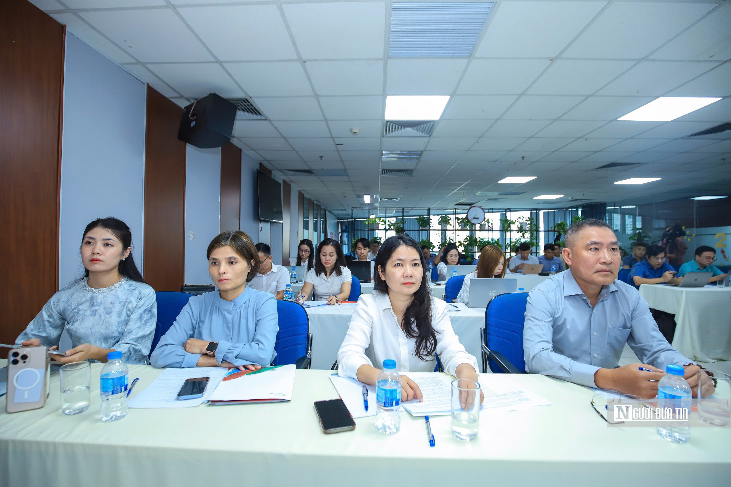 Tổng thuật Tọa đàm "Đẩy mạnh cắt giảm thủ tục hành chính, gỡ rào cản cho doanh nghiệp phát triển" - Ảnh 2.