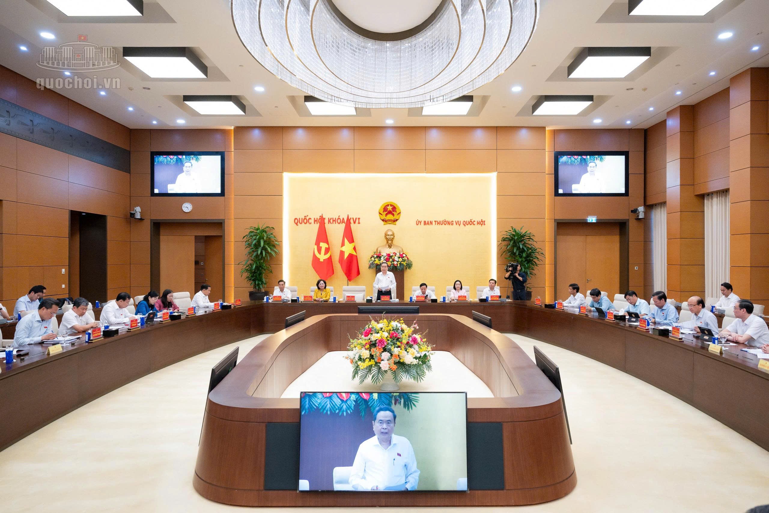 Chủ tịch Quốc hội: Không để các quy định lỗi thời cản trở sự phát triển- Ảnh 2.
