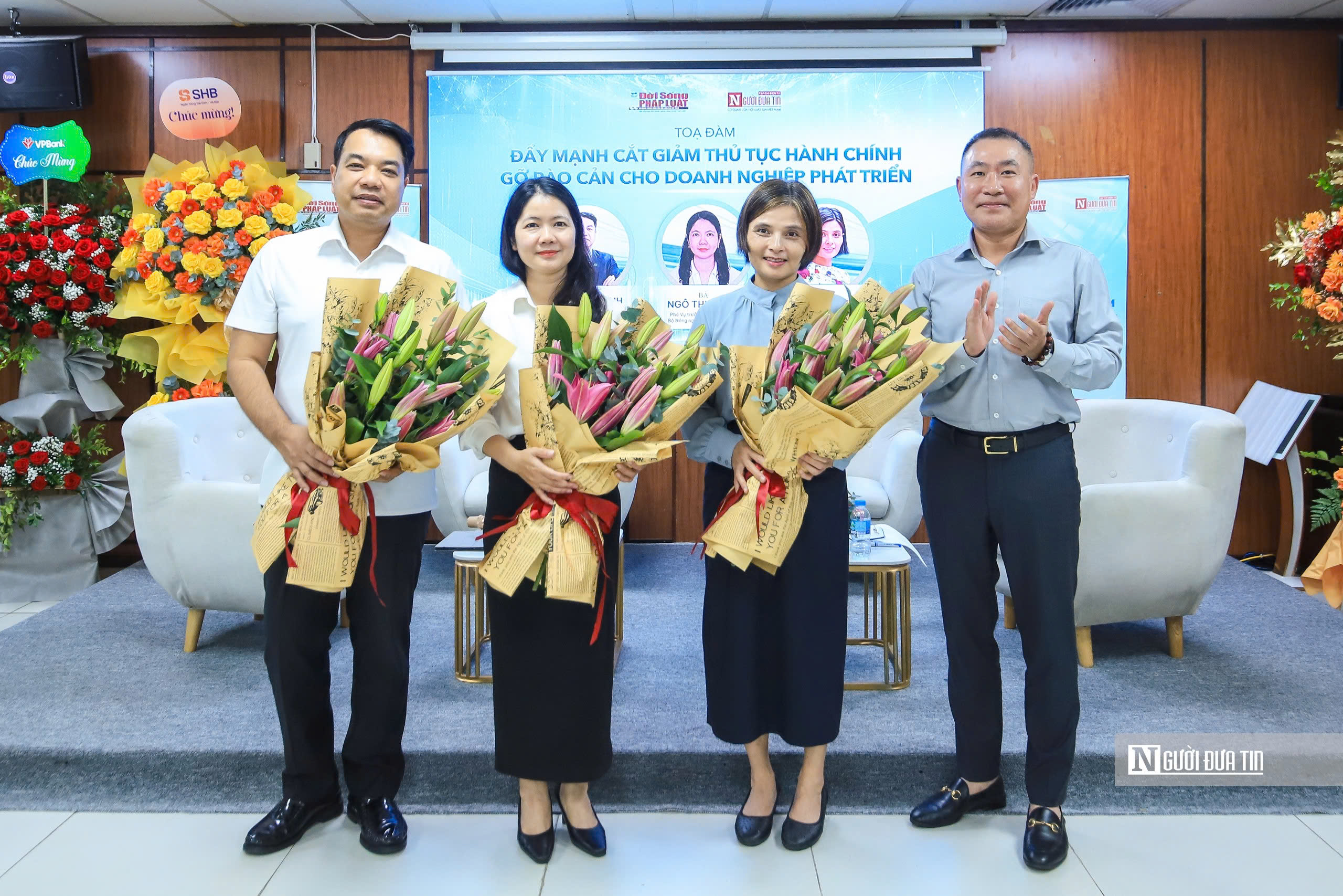 Tổng thuật Tọa đàm "Đẩy mạnh cắt giảm thủ tục hành chính, gỡ rào cản cho doanh nghiệp phát triển" - Ảnh 22.