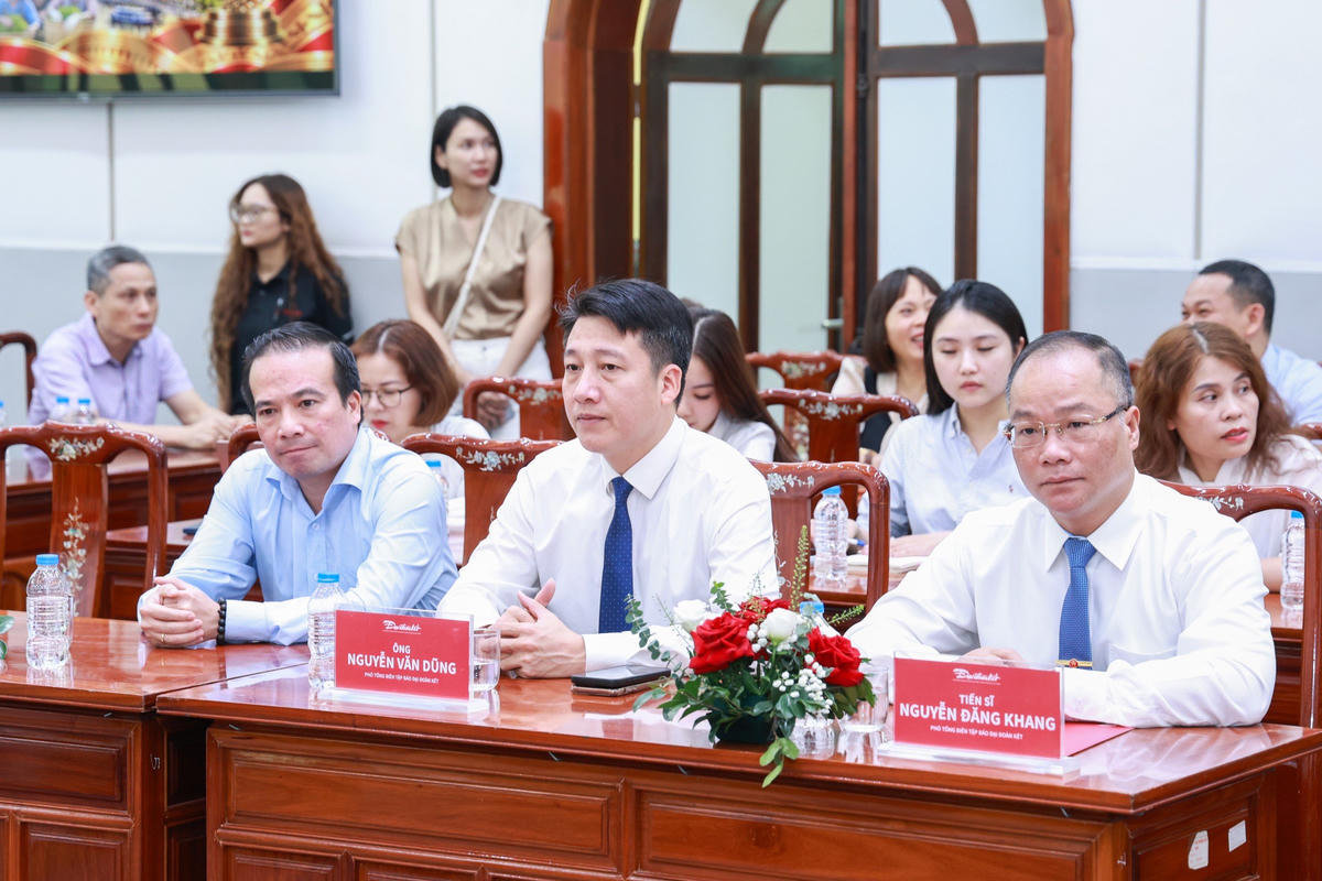 Báo Đại đoàn kết phối hợp với SABECO công bố Chương trình “Vinh danh Người truyền lửa” năm 2026- Ảnh 8.