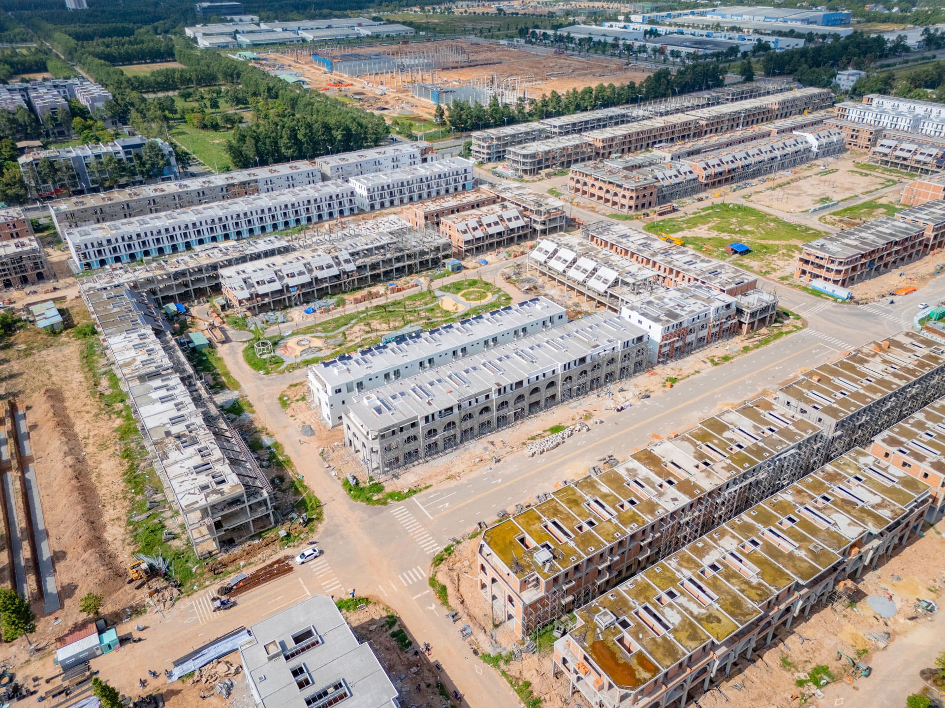 Becamex UDJ lãi đột biến sau thương vụ bán 19 căn nhà cho công ty cùng hệ sinh thái - Ảnh 1.