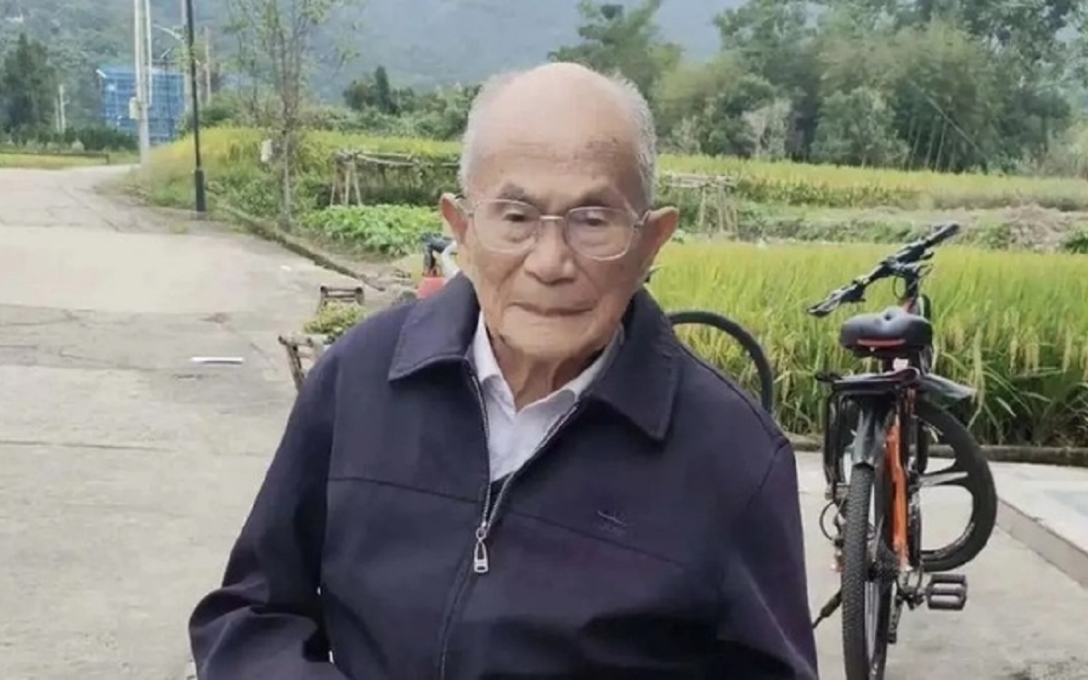 Cụ bà 100 tuổi vẫn khiêu vũ như thời son trẻ, bí quyết sống thọ gói gọn trong một điều - Ảnh 4.