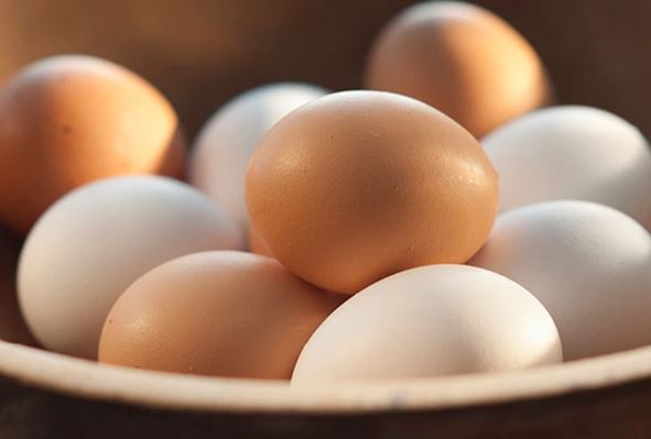 Ăn trứng gà luộc mỗi sáng suốt 1 năm, người phụ nữ 63 tuổi bất ngờ khi đi khám - Ảnh 3.