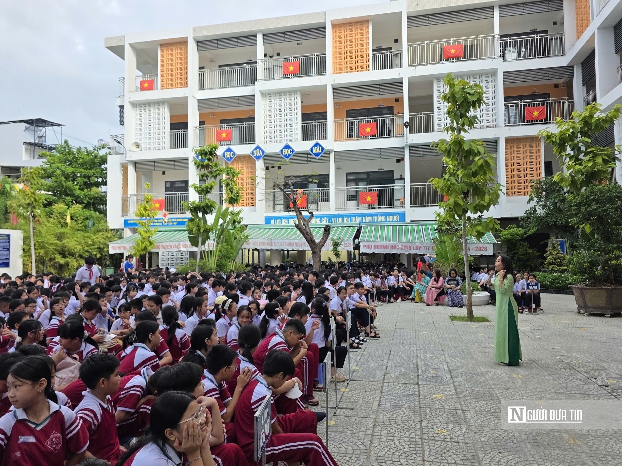 Theo chân Hội Luật Gia Đà Nẵng xuống tận trường, tuyên truyền, giải đáp những bất ngờ của học sinh về pháp lý- Ảnh 1.