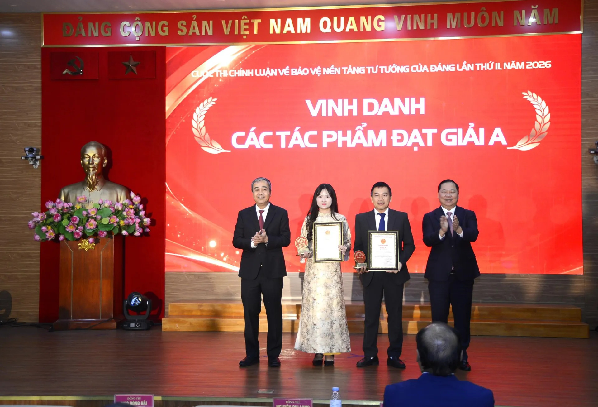 Trao giải cho 47 tác phẩm Cuộc thi chính luận về bảo vệ nền tảng tư tưởng của Đảng- Ảnh 2.