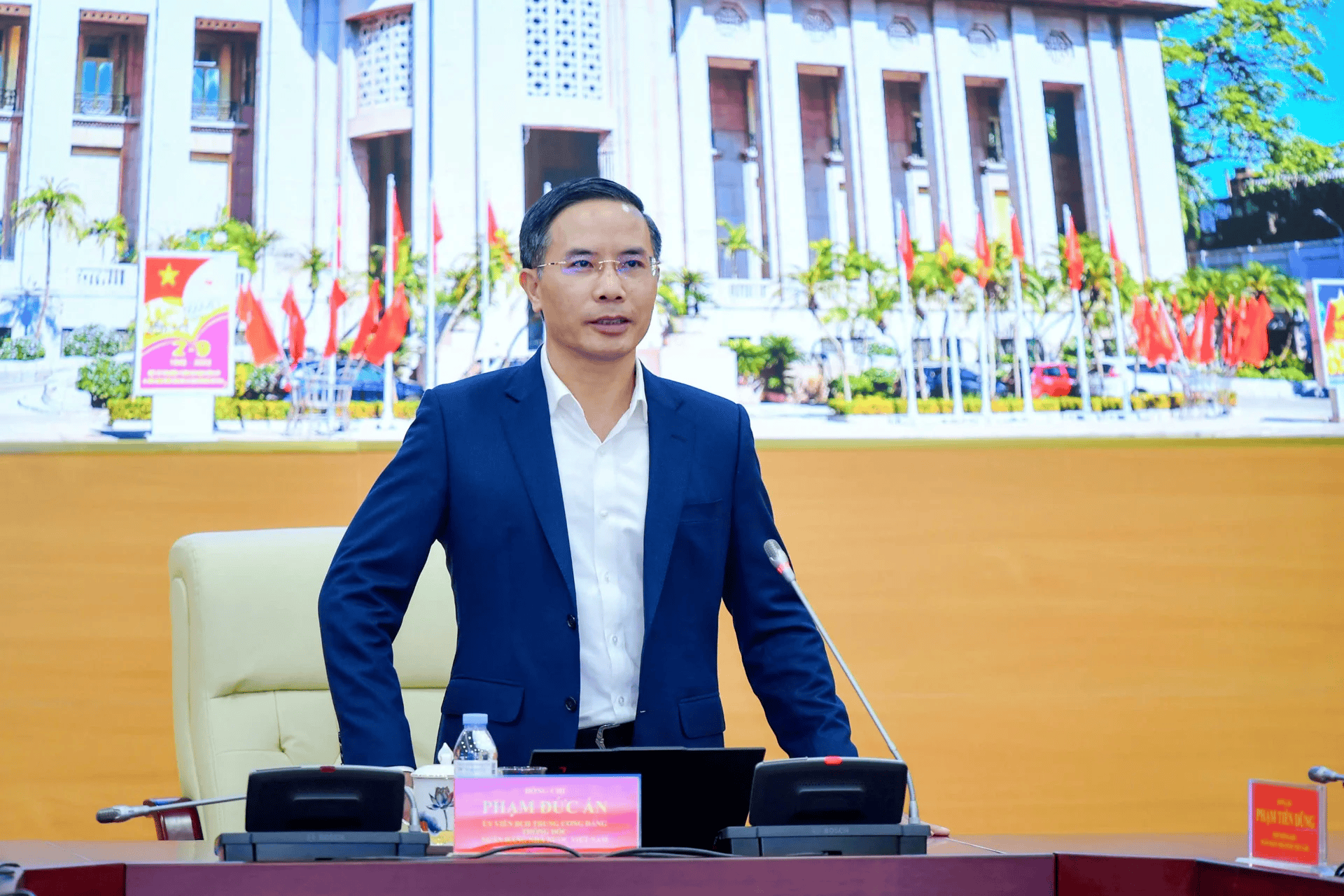 NHNN yêu cầu ngân hàng giảm lãi suất cho vay tới 2%/năm- Ảnh 1.