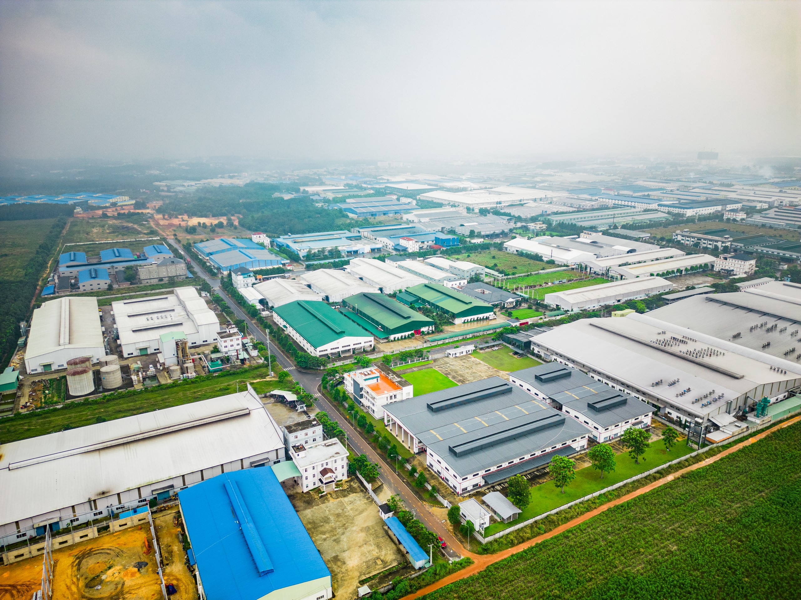 Lợi nhuận Nam Tân Uyên co hẹp, tiền gửi vượt 1.200 tỷ đồng - Ảnh 1.