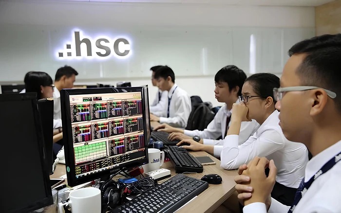 HSC thu hẹp danh mục cổ phiếu, rót hơn 8.100 tỷ đồng vào trái phiếu - Ảnh 1.
