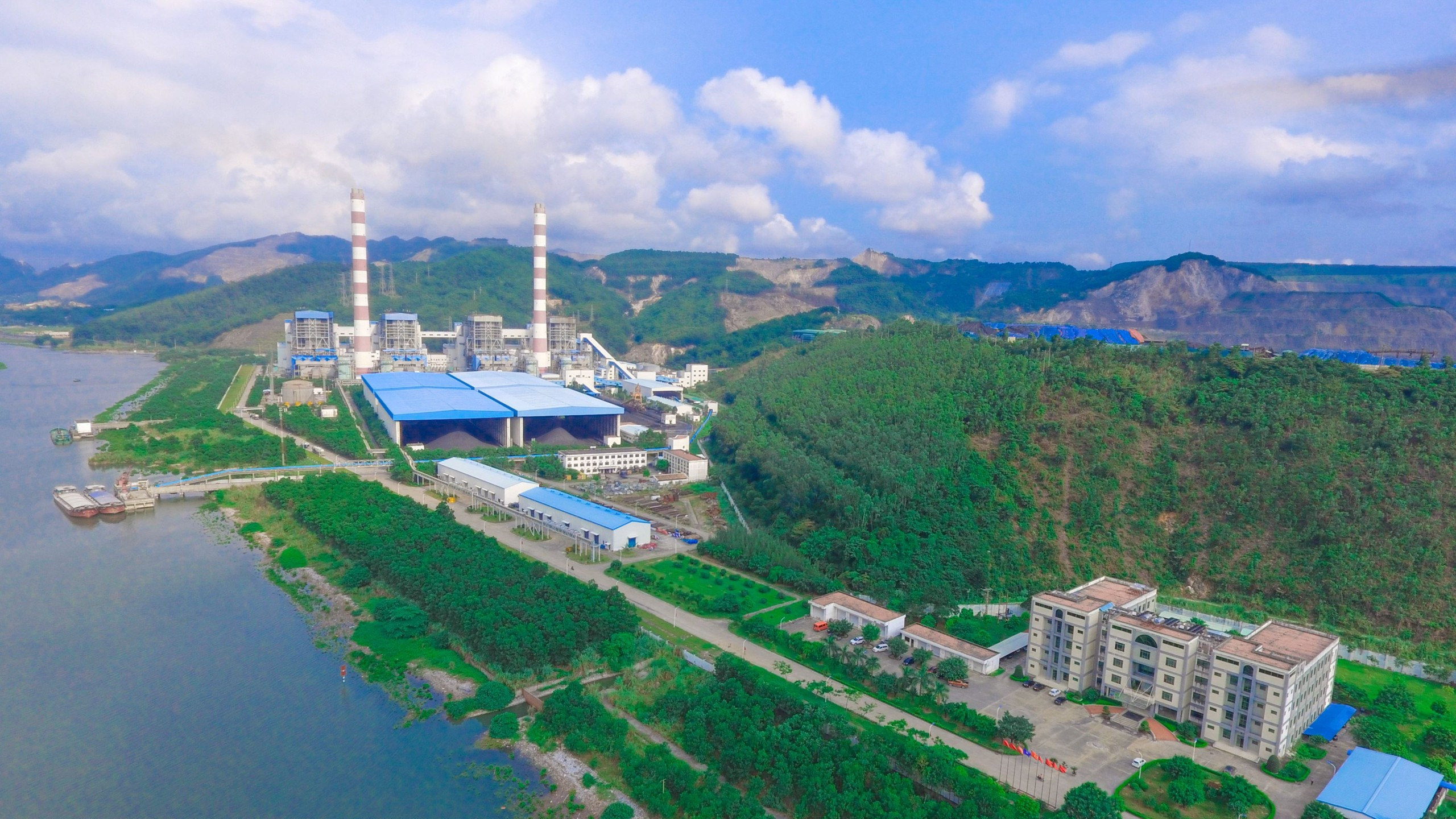 Nhiệt điện Quảng Ninh lãi quý III/2026 lên tới hơn 129%, không phát sinh chi phí đi vay - Ảnh 1.