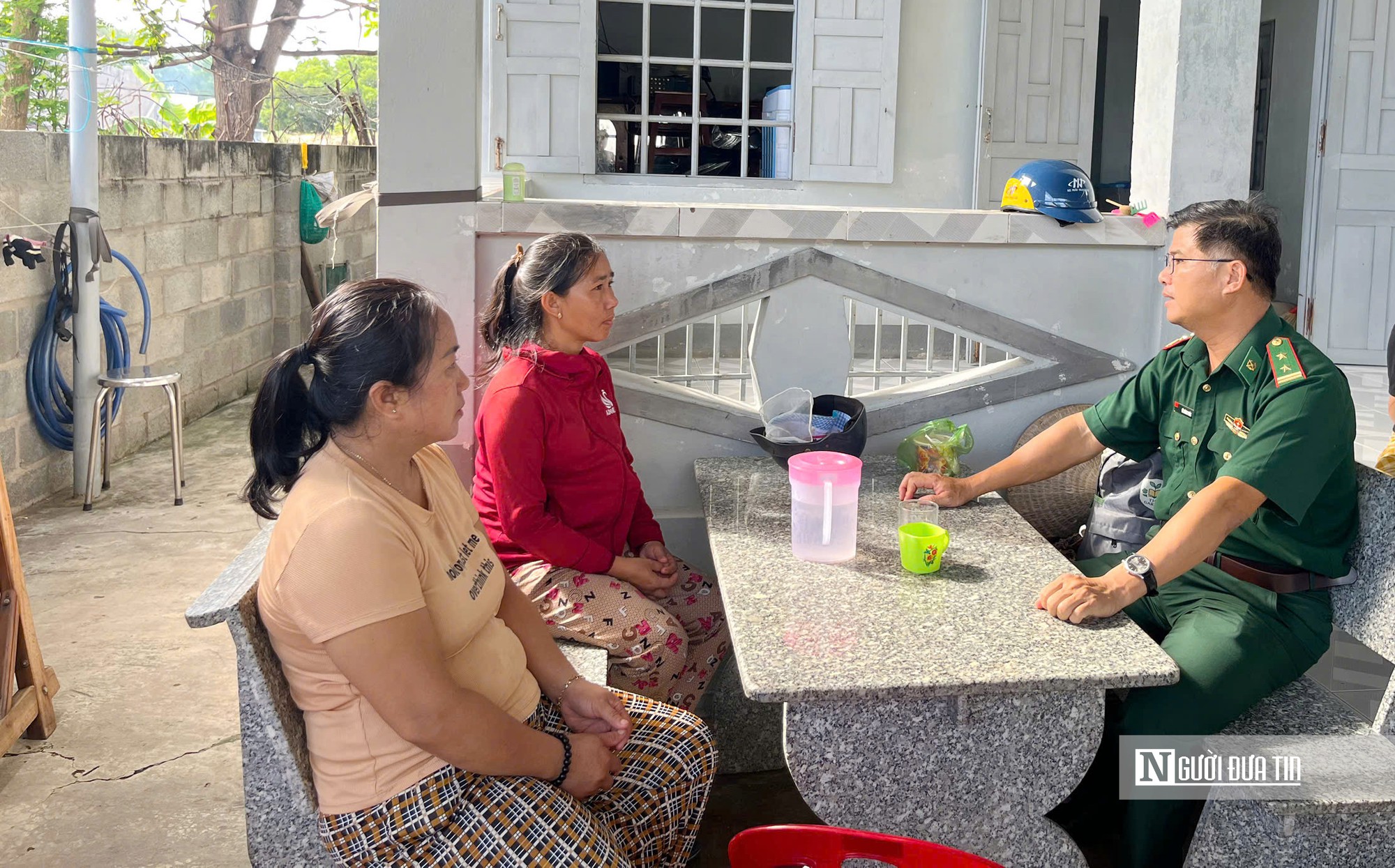 Sau nhiều giờ lênh đênh trên biển, 4 ngư dân Lâm Đồng được cứu sống - Ảnh 4.