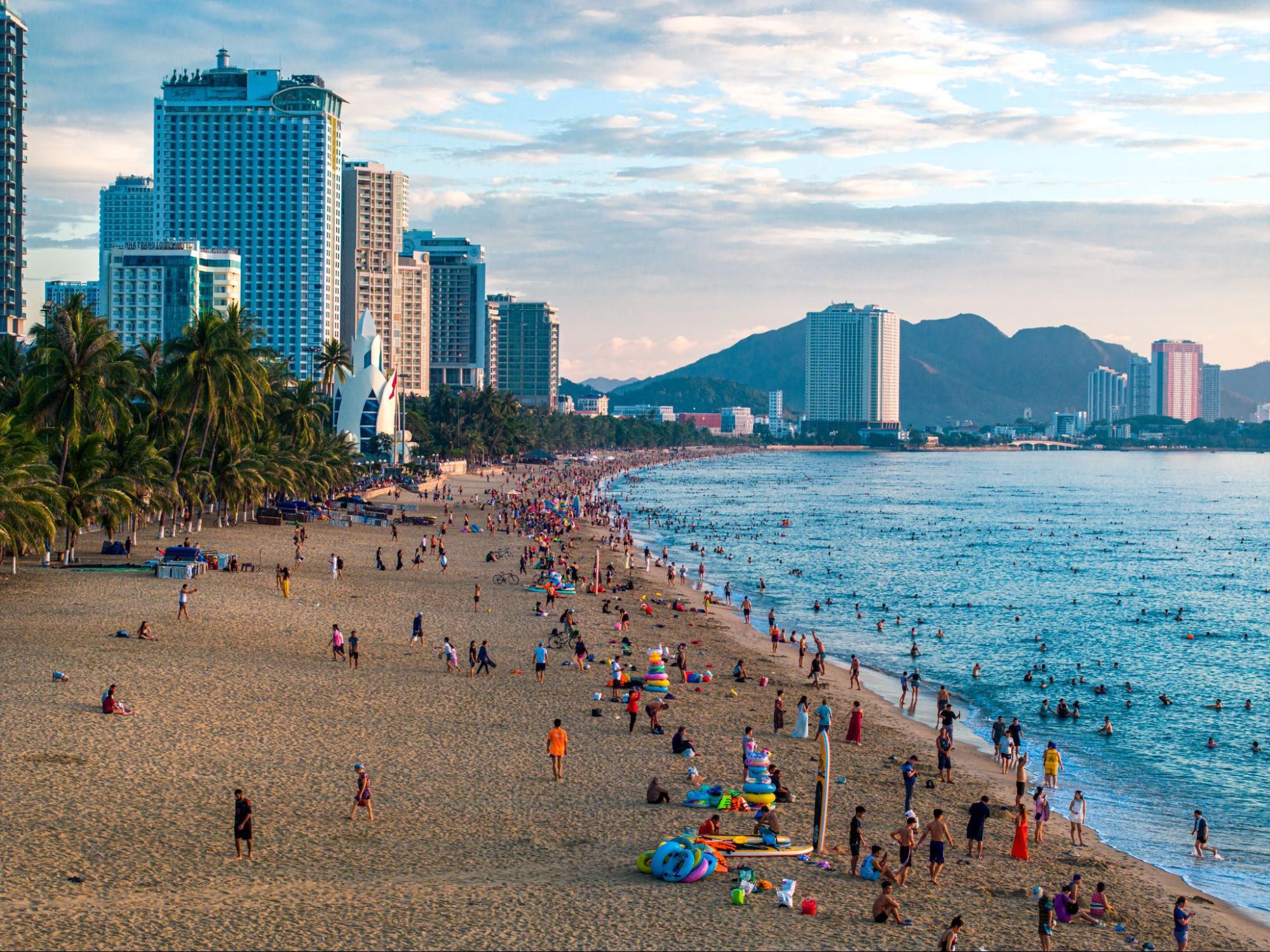 Đòn bẩy miễn thị thực khách đoàn Trung Quốc: BĐS dòng tiền Nha Trang đón “sóng vàng”- Ảnh 2.
