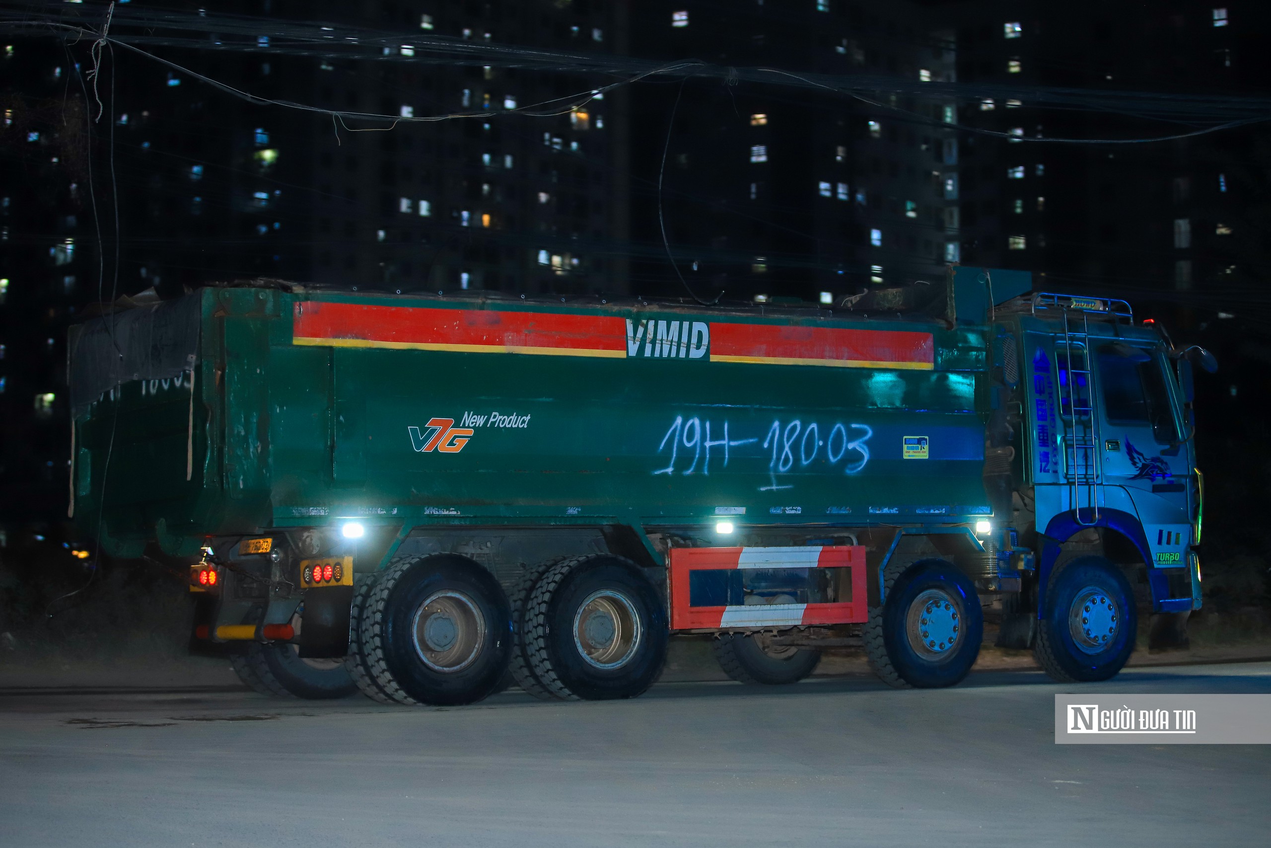 Hà Nội tăng cường giám sát, xử lý hoạt động vận chuyển đất thi công hồ điều hòa- Ảnh 10.