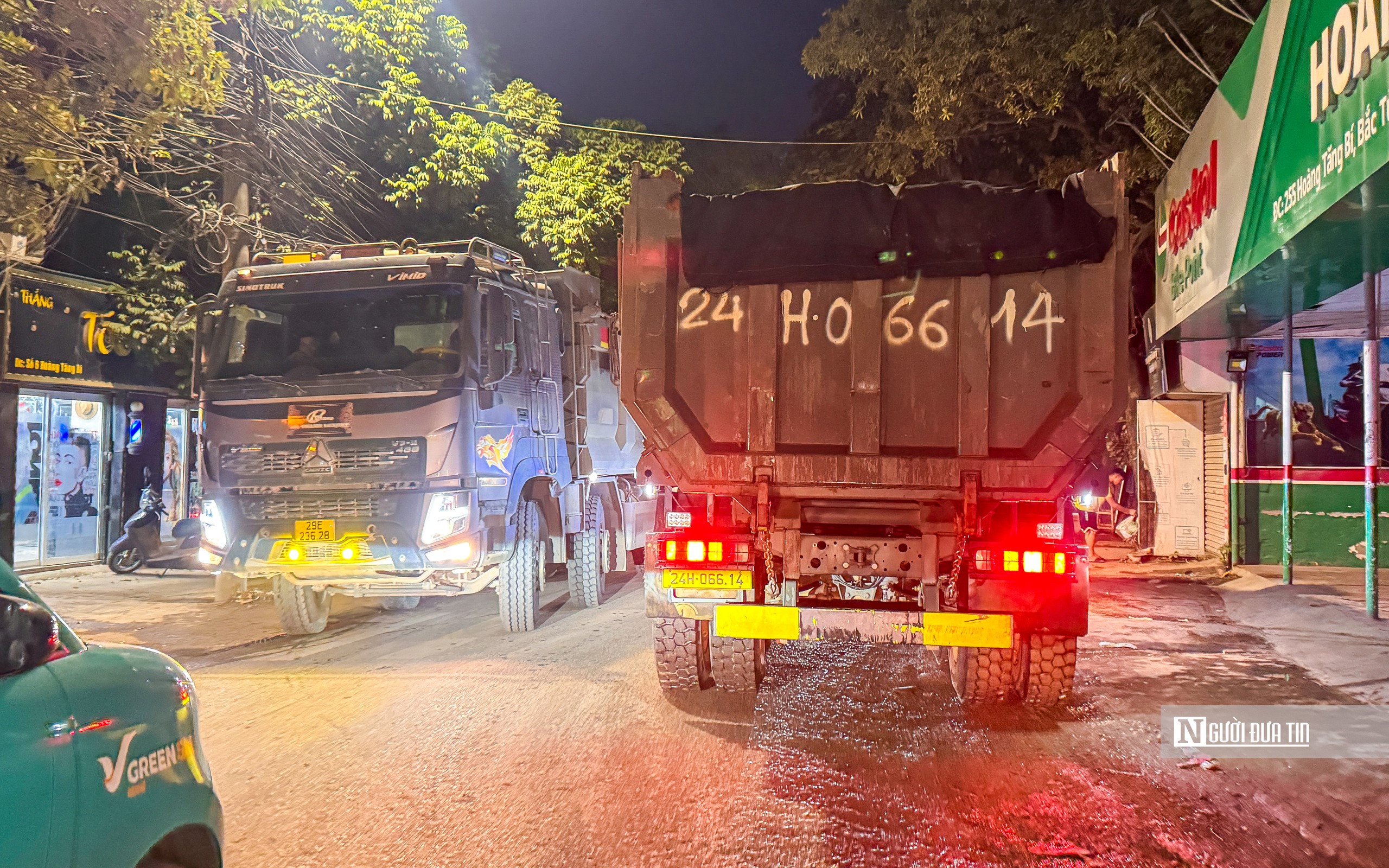 Hà Nội tăng cường giám sát, xử lý hoạt động vận chuyển đất thi công hồ điều hòa- Ảnh 12.