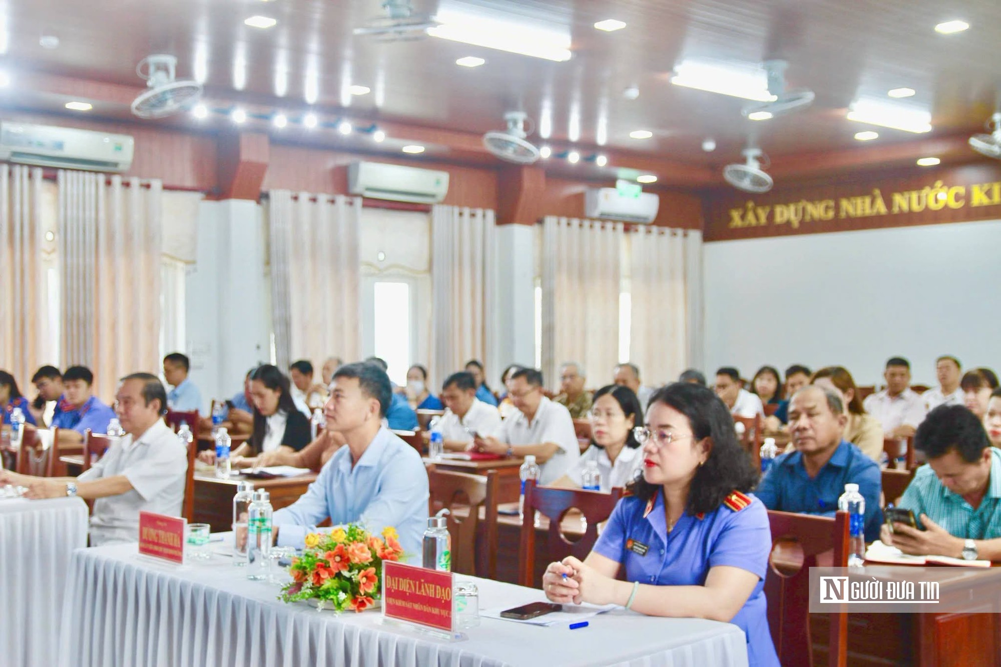 H&ograve;a giải ở khu d&acirc;n cư, l&agrave;m sao để đ&ocirc;i b&ecirc;n chịu ngồi lại?- Ảnh 2.