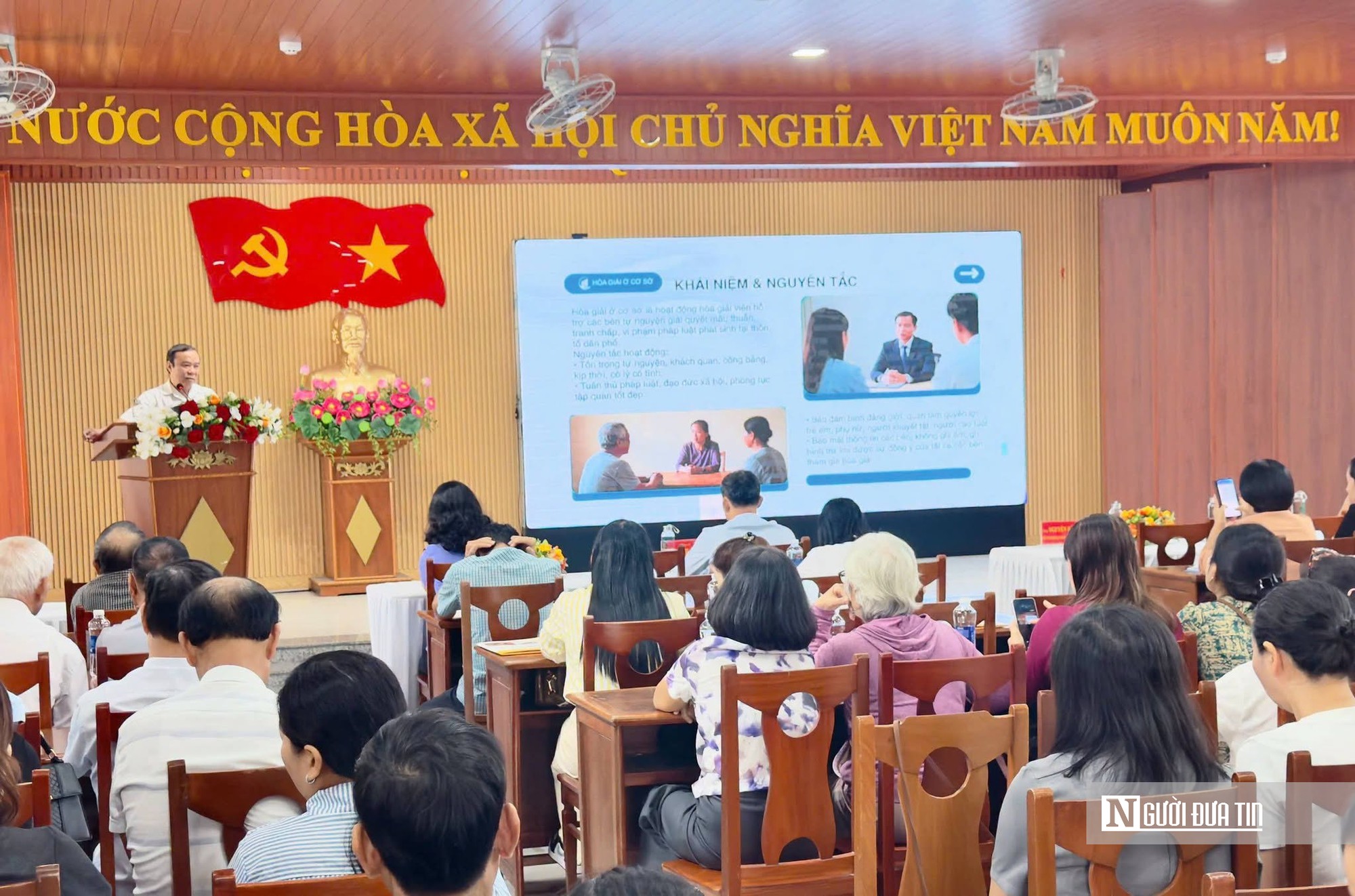 H&ograve;a giải ở khu d&acirc;n cư, l&agrave;m sao để đ&ocirc;i b&ecirc;n chịu ngồi lại?- Ảnh 3.