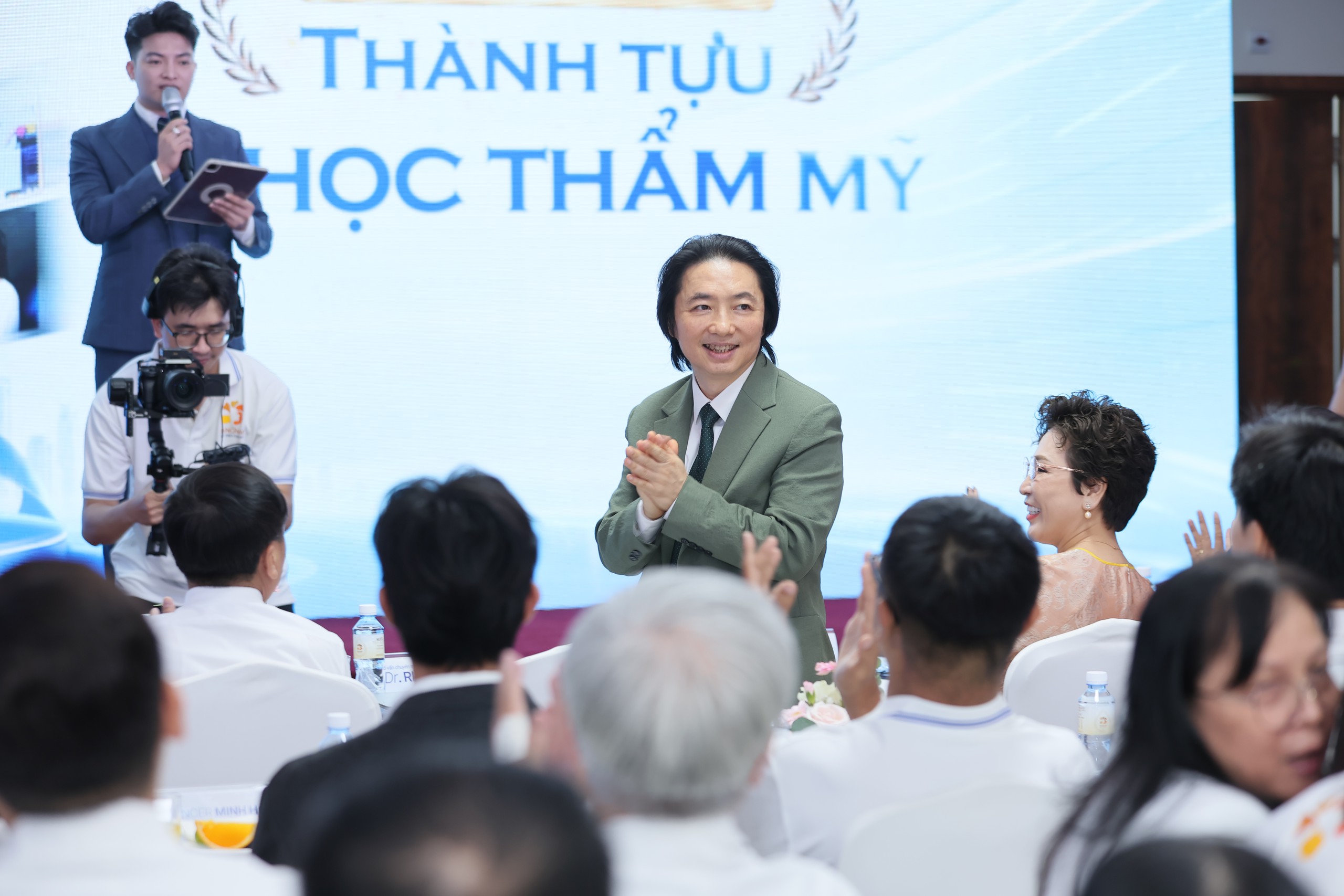 Bệnh viện Thẩm mỹ Kangnam Sài Gòn được vinh danh kỷ lục với ca tạo hình cơ thể phức tạp nhất - Ảnh 2.