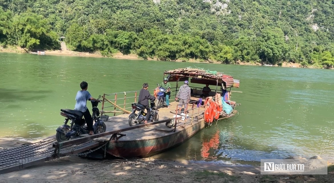 Cuộc sống cách trở của người dân ở "ốc đảo" nằm biệt lập bên sông Mã- Ảnh 8.