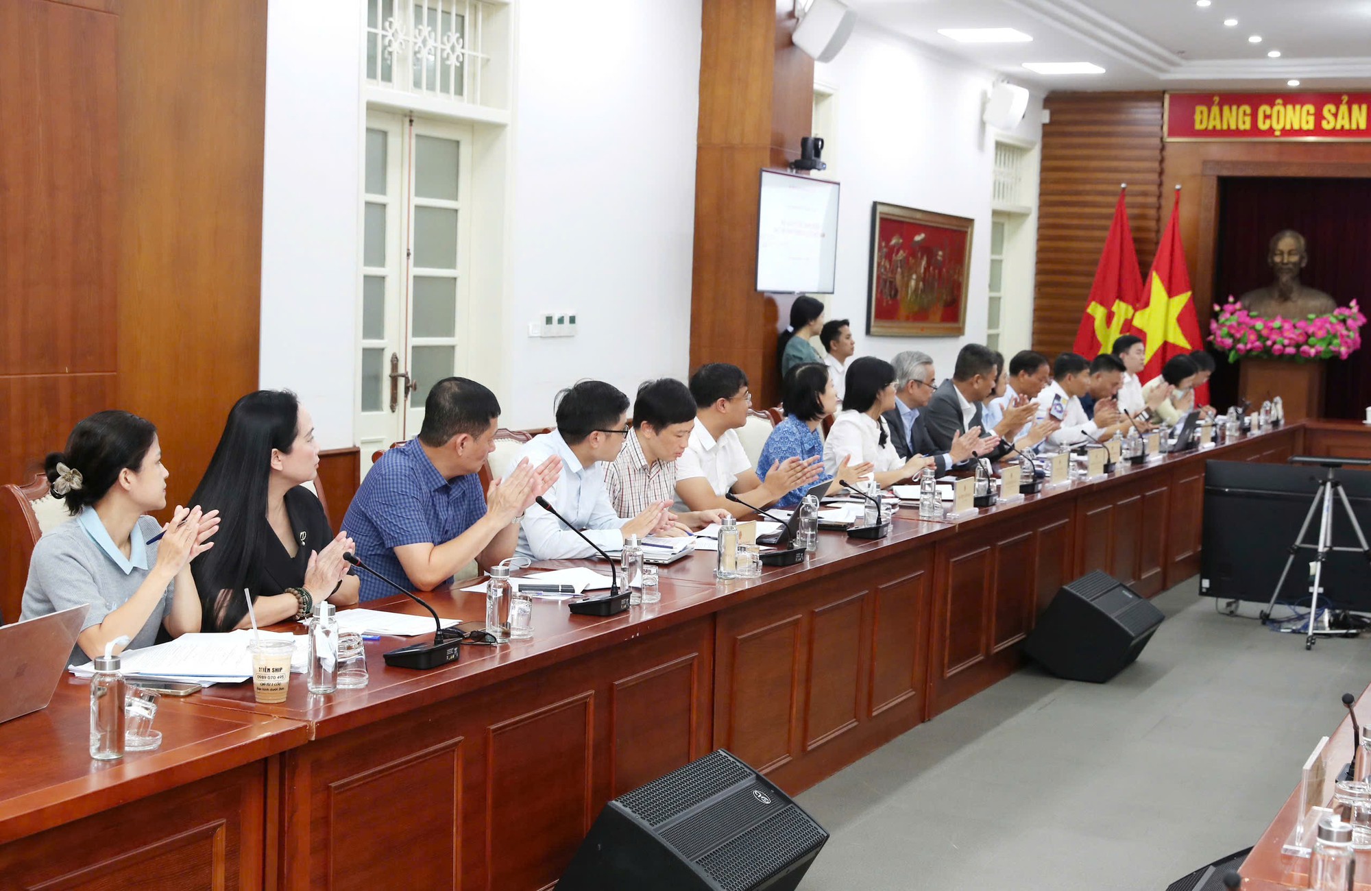 Th&aacute;o gỡ điểm nghẽn, khơi th&ocirc;ng nguồn lực v&agrave; tạo động lực mới cho ng&agrave;nh du lịch ph&aacute;t triển- Ảnh 6.