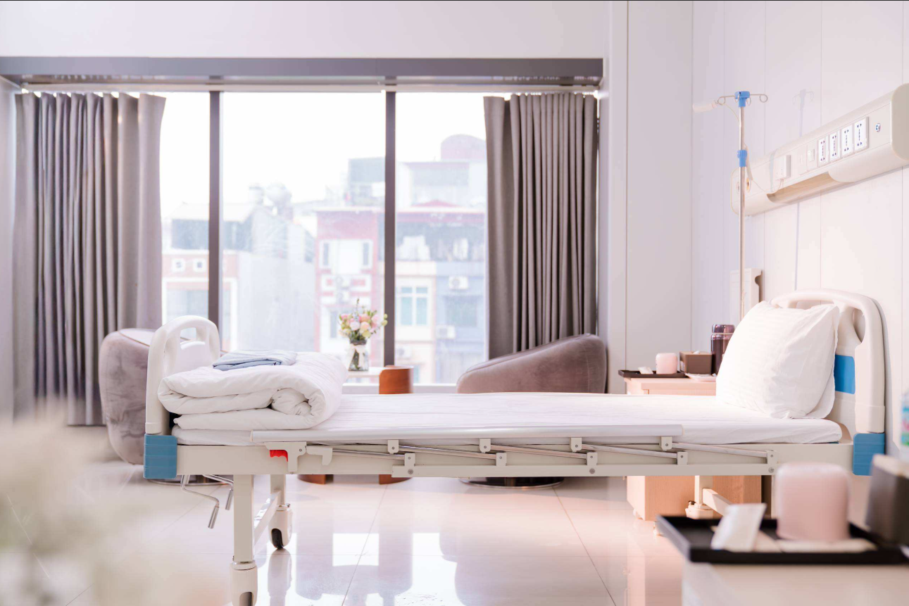 Nhập viện vì viêm dạ dày, người phụ nữ bất ngờ phát hiện 2 khối u