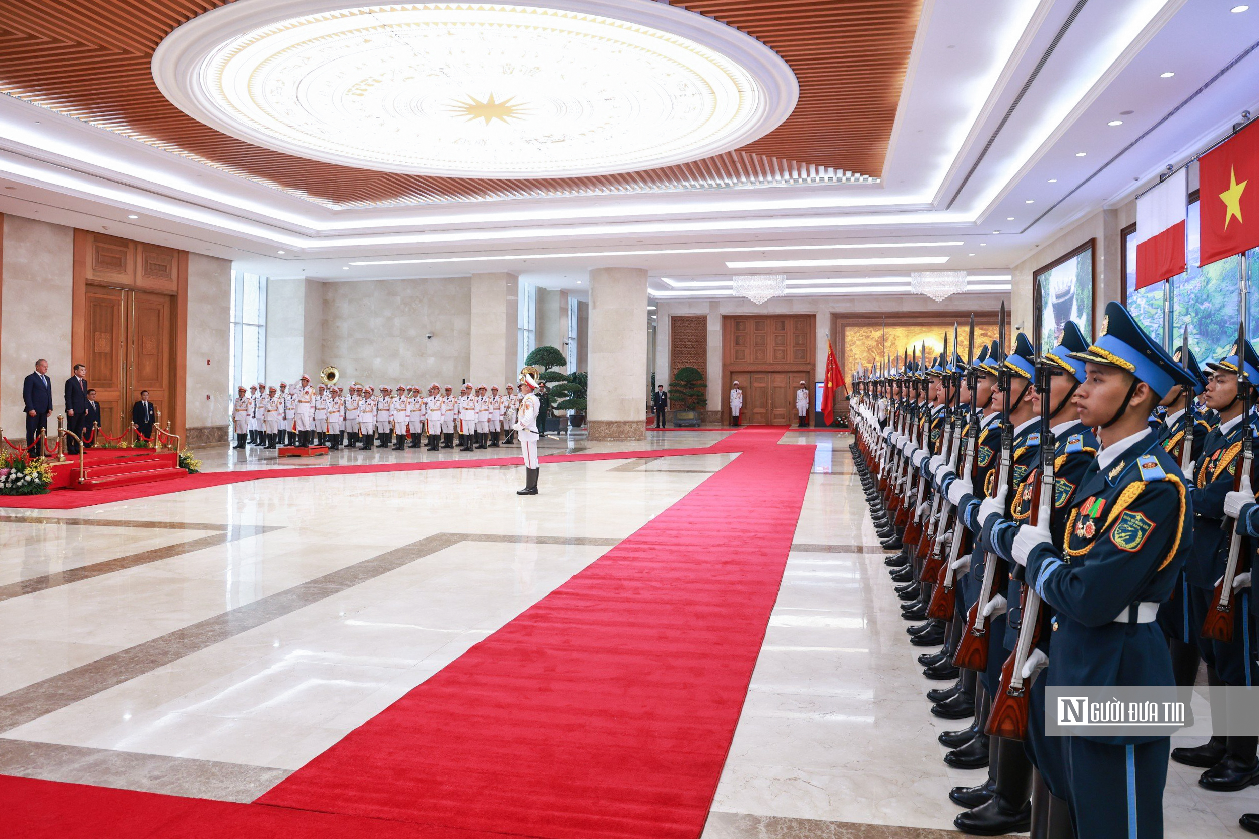 Thủ tướng Lê Minh Hưng chủ trì lễ đón Thủ tướng Ba Lan - Ảnh 4.