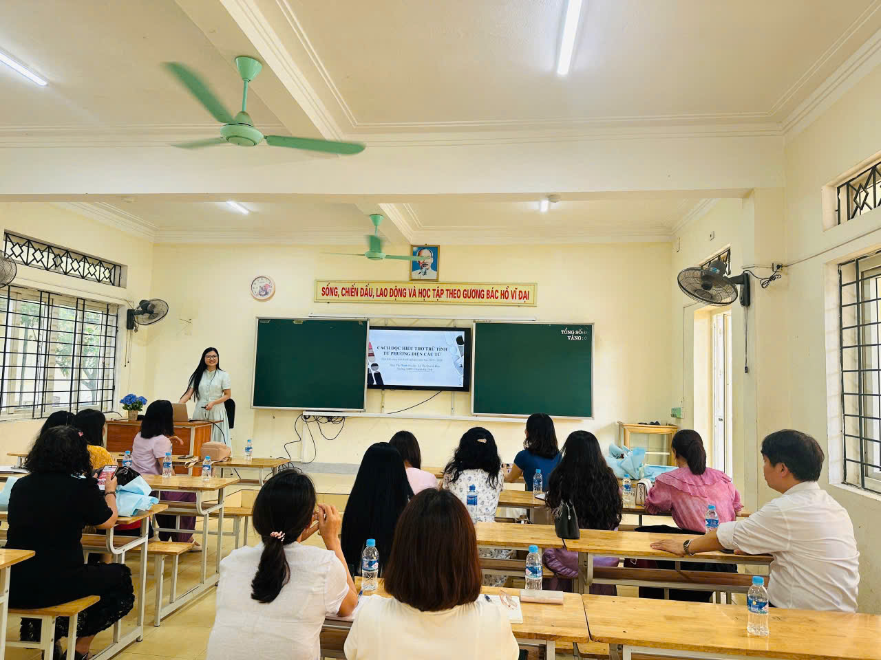 Trường THPT Hương Sơn (Hà Tĩnh): Nâng cao chất lượng giáo dục toàn diện - Ảnh 5.