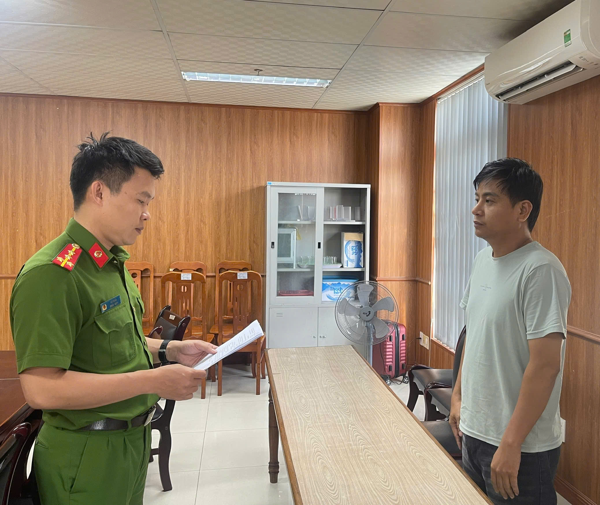 Người thân gửi tiền nhờ mua nhà, người đàn ông chiếm đoạt hơn 4,7 tỷ đồng - Ảnh 1.