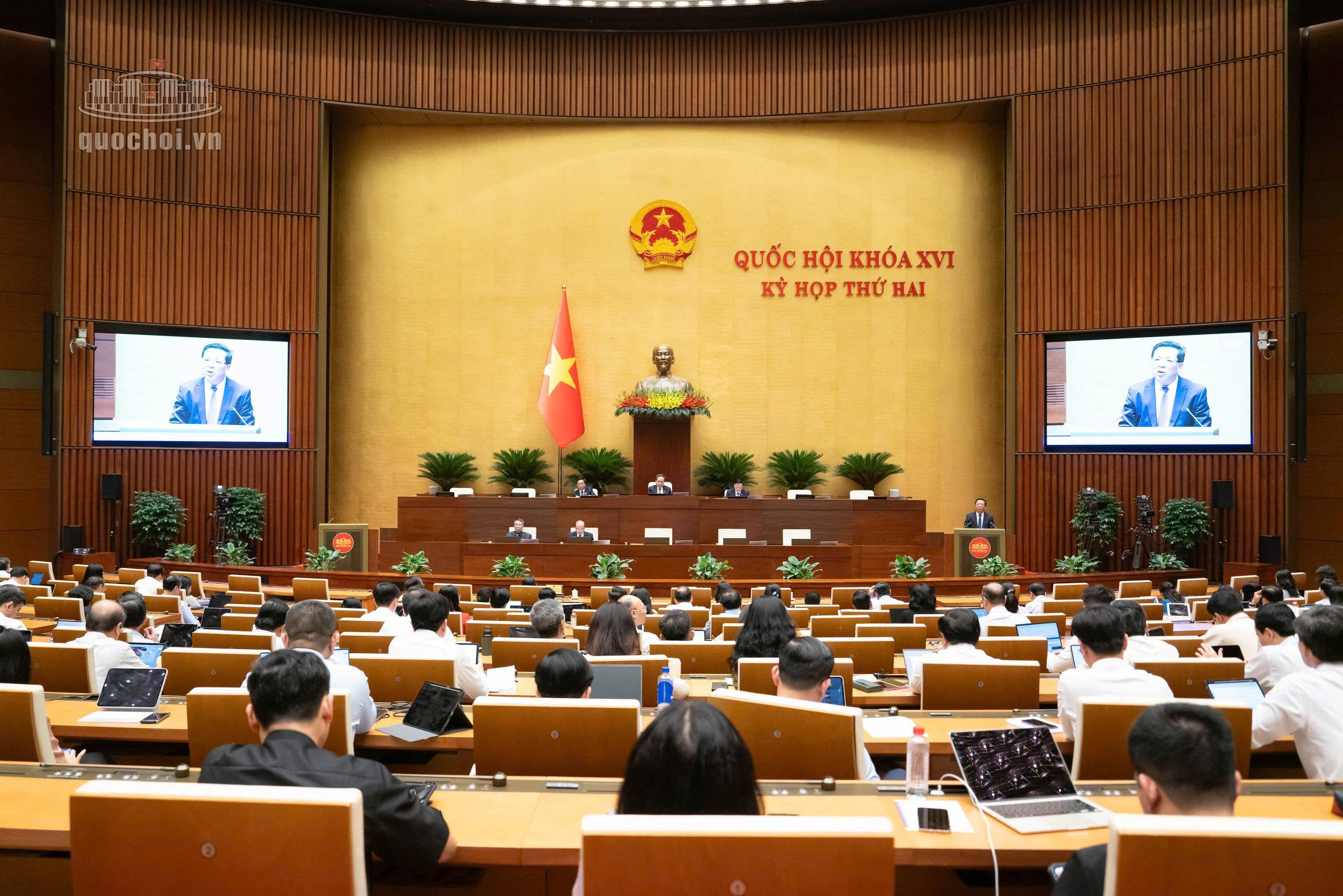 Bộ trưởng Xây dựng lý giải sự chênh lệch mức giá nhà ở xã hội giữa các tỉnh thành- Ảnh 2.