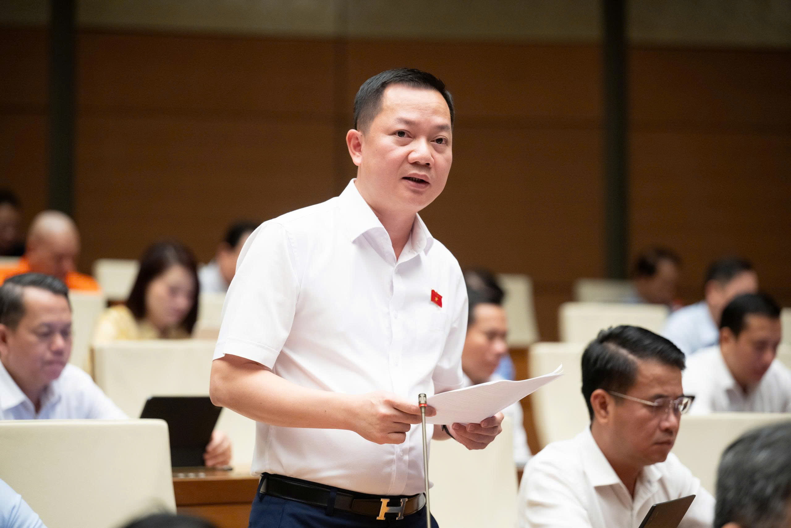 Từ vụ Mường Thanh, ĐBQH đề nghị có cơ chế bảo vệ người mua nhà tại dự án sai phạm - Ảnh 1.