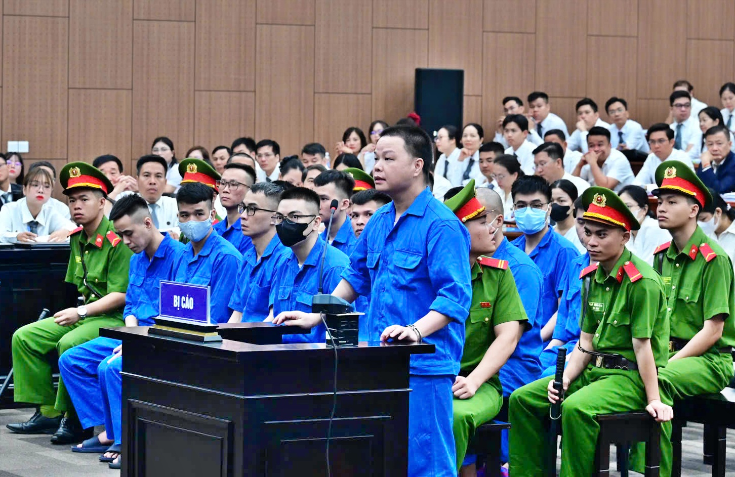 Mr Hunter xin định giá lại 143 miếng vàng, ước tính 600 tỷ đồng- Ảnh 1.