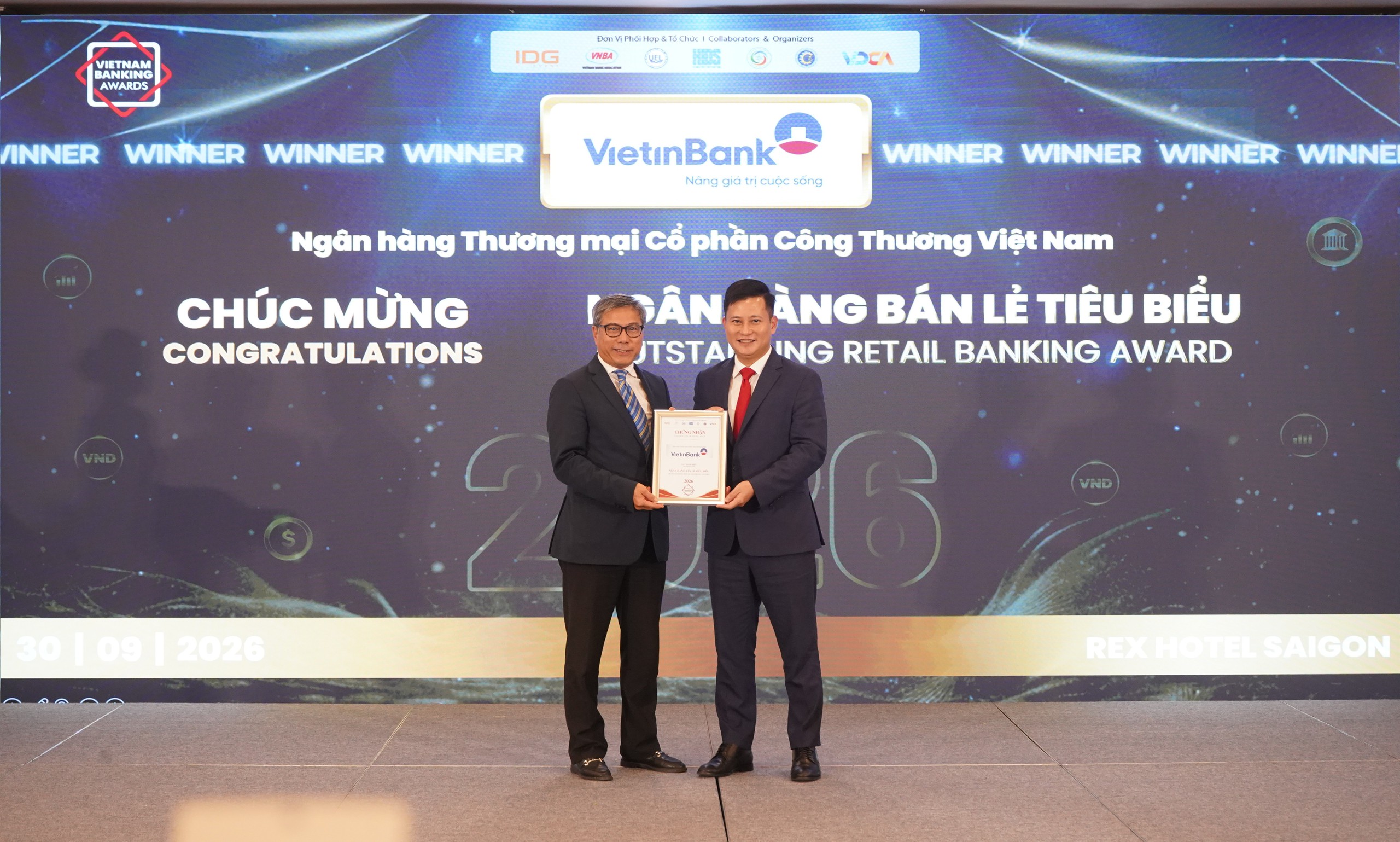 3 năm liên tiếp - VietinBank được vinh danh “Ngân hàng Bán lẻ tiêu biểu” - Ảnh 1.