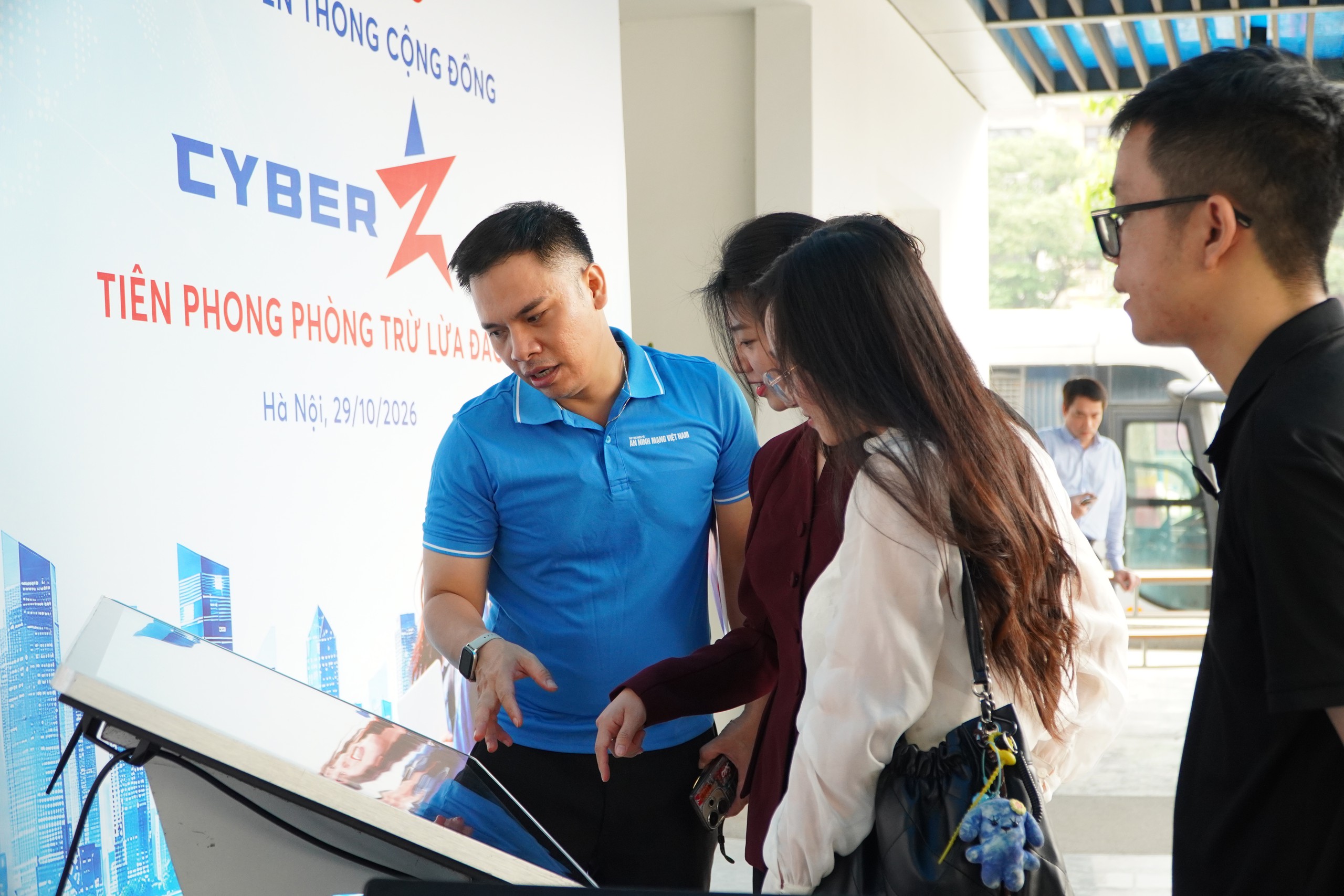 Phát động Dự án CyberZ, khơi dậy vai trò tiên phong của sinh viên trong phòng, chống lừa đảo trực tuyến- Ảnh 1.