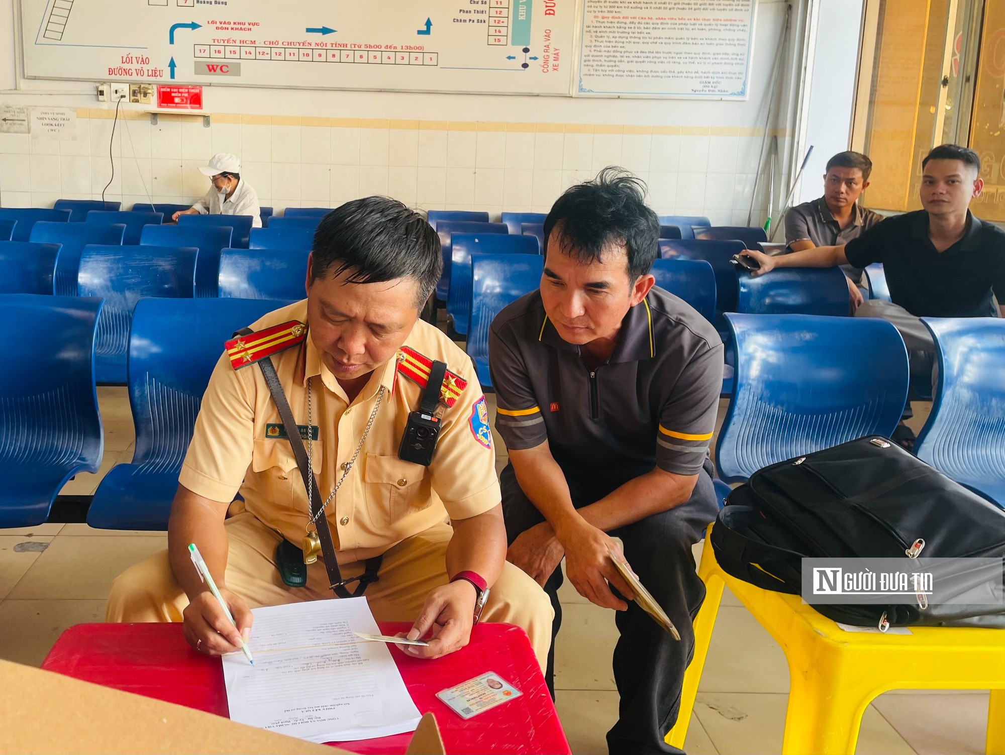 Kiểm tra ma túy tại Bến xe trung tâm Quy Nhơn: 53 trường hợp có kết quả âm tính- Ảnh 12.