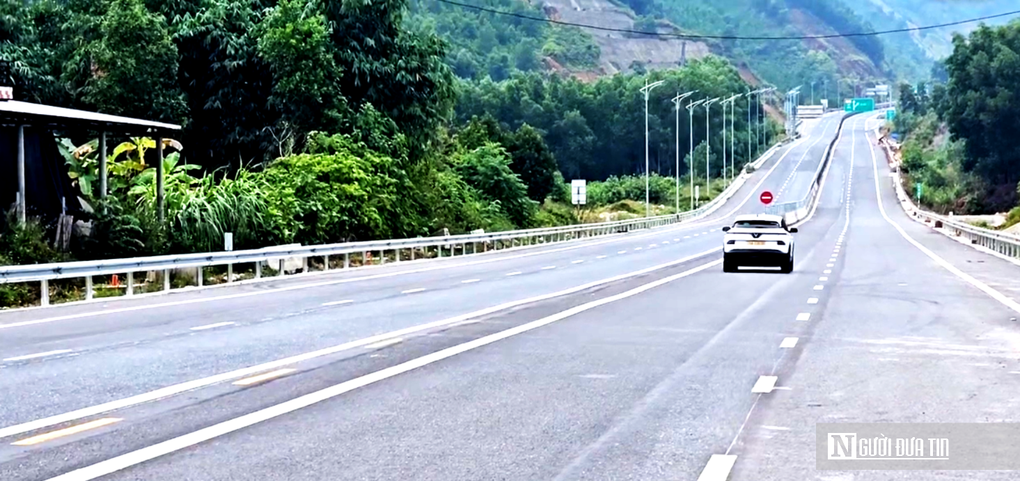 Diện mạo mới của cao tốc La Sơn - Hoà Liên sau khi mở rộng lên 4 làn xe - Ảnh 4.