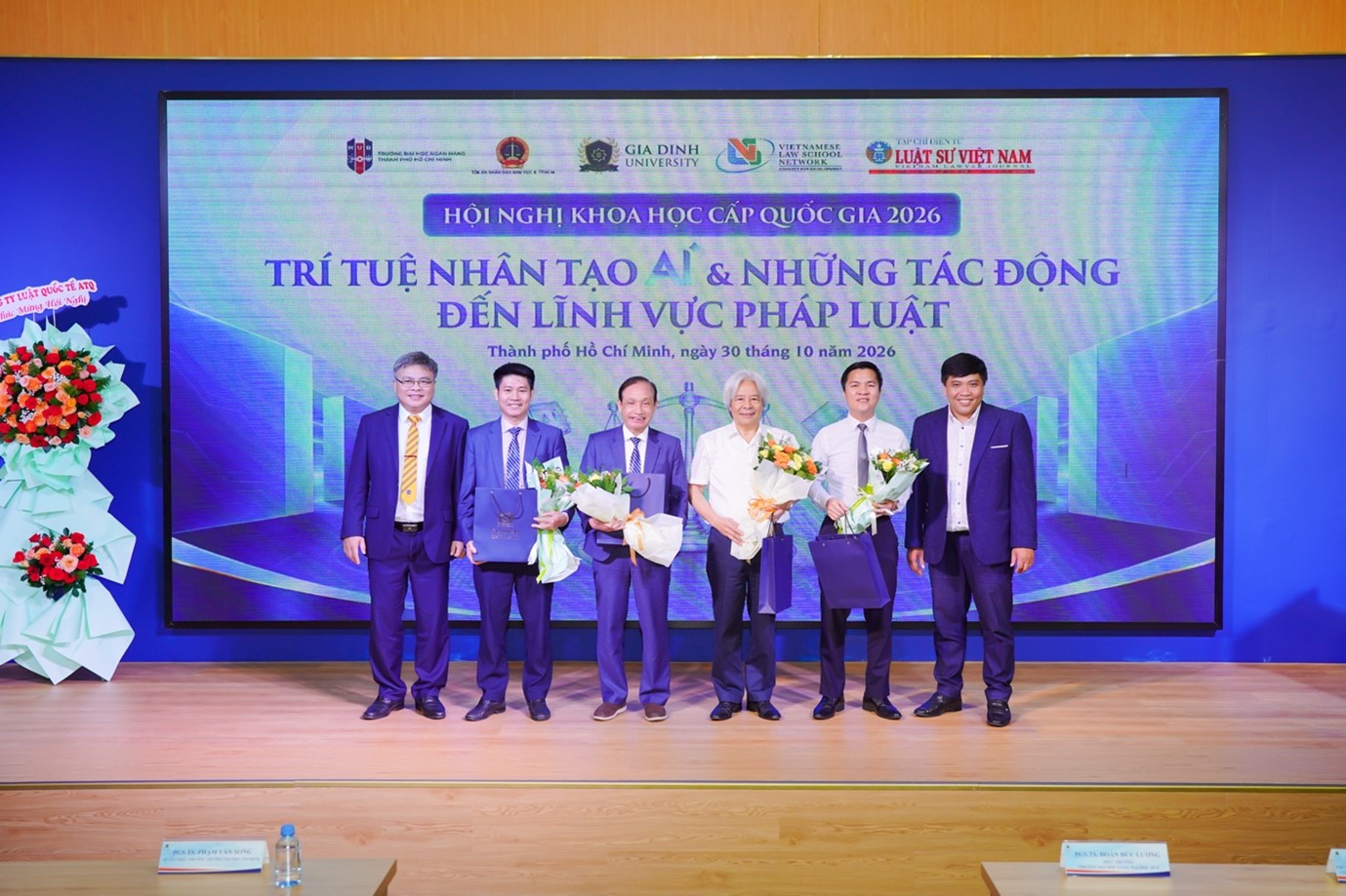 Ứng dụng AI: Ranh giới giữa đổi mới và kiểm soát rủi ro - Ảnh 4.