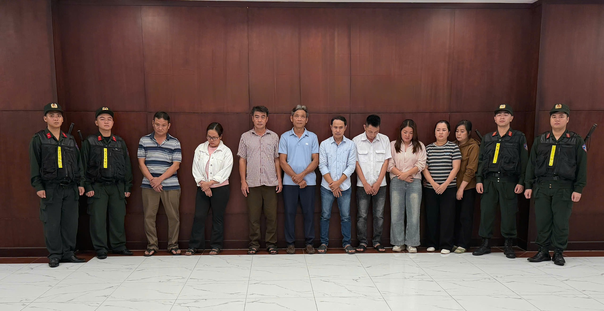 Triệt phá đường dây đưa hơn 10.000 tấn heo sử dụng chất cấm ra thị trường- Ảnh 4.