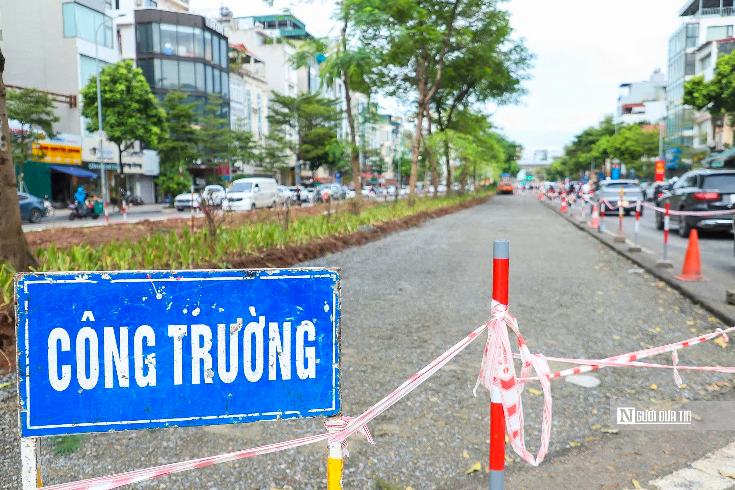Hà Nội bắt đầu xén dải phân cách, mở rộng đường Ô Chợ Dừa- Ảnh 2.