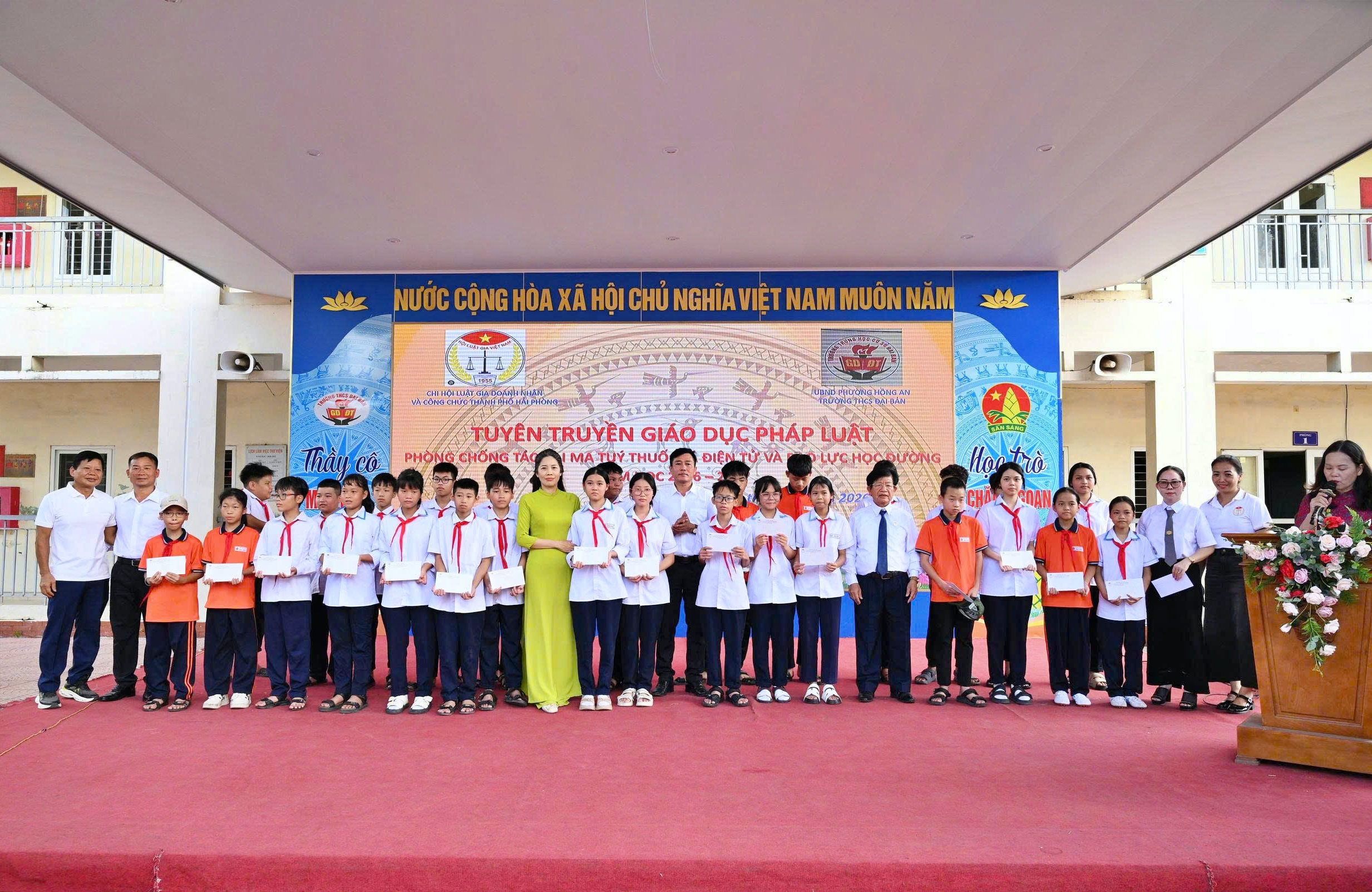 Hải Phòng: Gieo ý thức pháp luật từ những câu chuyện gần gũi với học sinh- Ảnh 3.