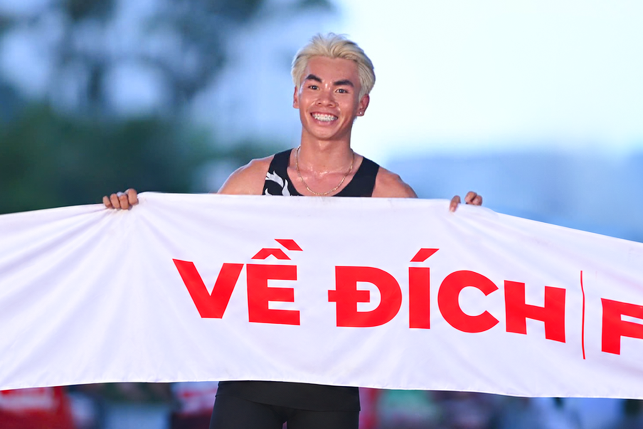 Bứt phá kỷ lục tại giải Marathon Quốc tế Hà Nội Techcombank Mùa thứ 5 - Ảnh 3.