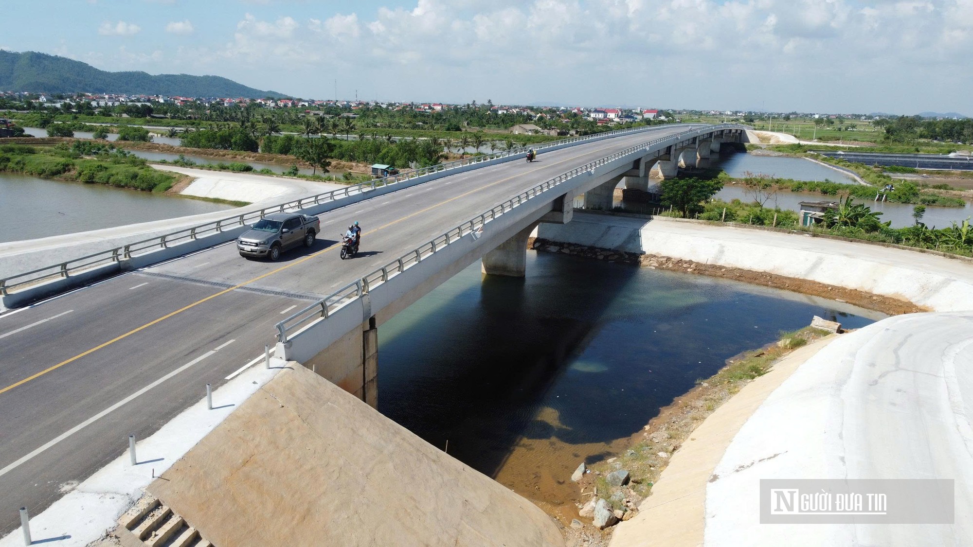 Tuyến đường ven biển gần 24 km ở Thanh Hóa đã liền mạch - Ảnh 14.