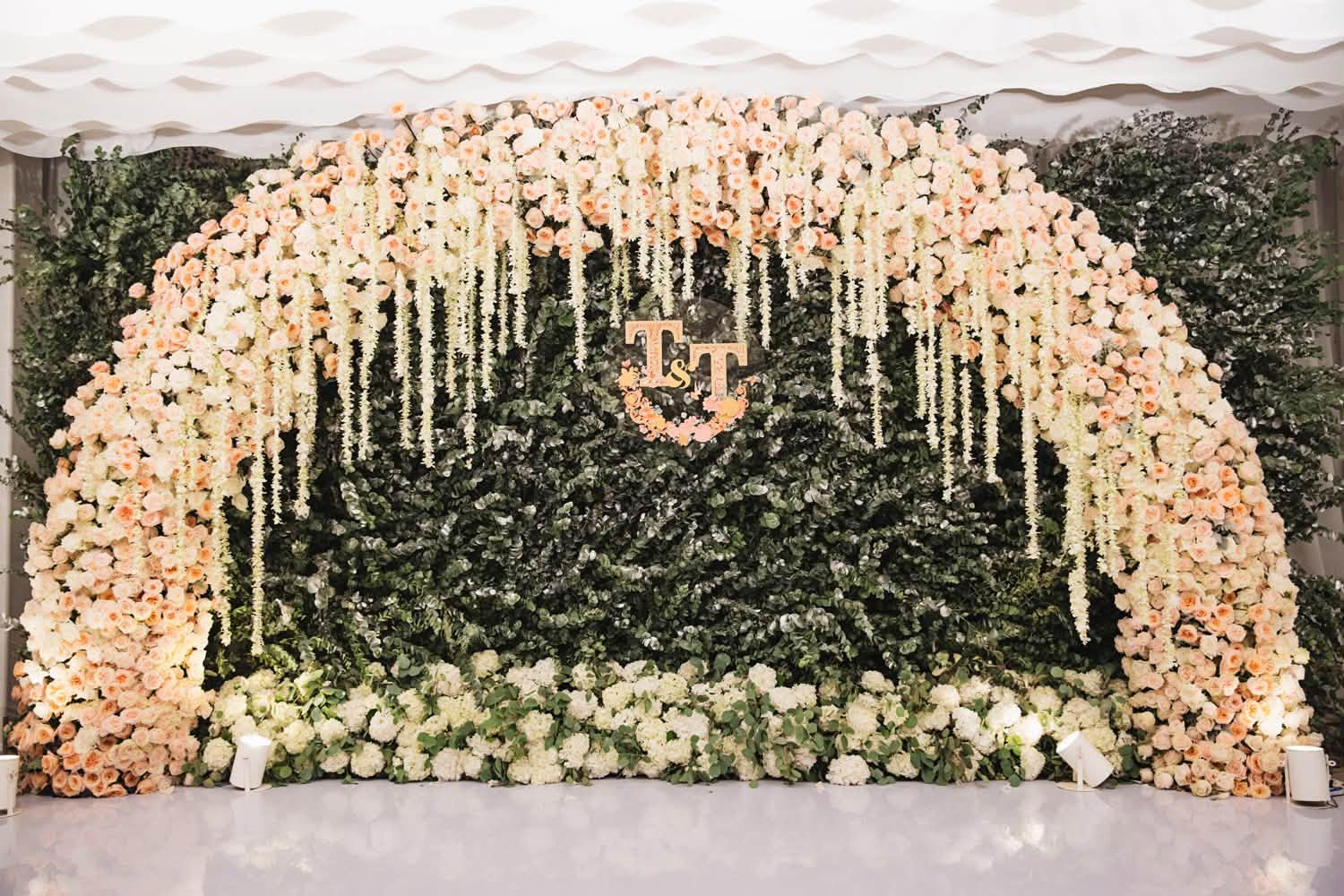 Cuộc sống của hoa hậu Việt được mệnh danh