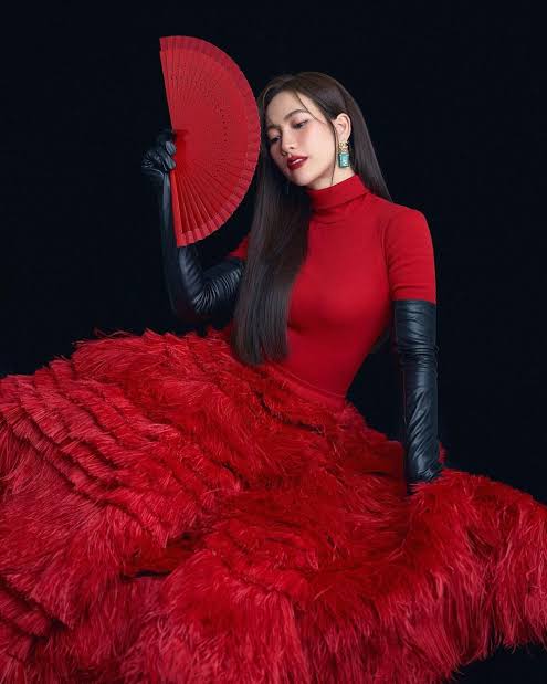 "Nữ thần mặt mộc đẹp nhất Việt Nam" vừa được đề cử Top 100 Gương Mặt Đẹp Nhất Thế Giới 2026 - Ảnh 3.