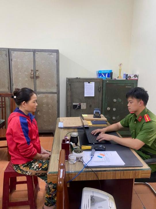 Bắt người phụ nữ ép con trai của người tình uống thuốc diệt chuột- Ảnh 1.