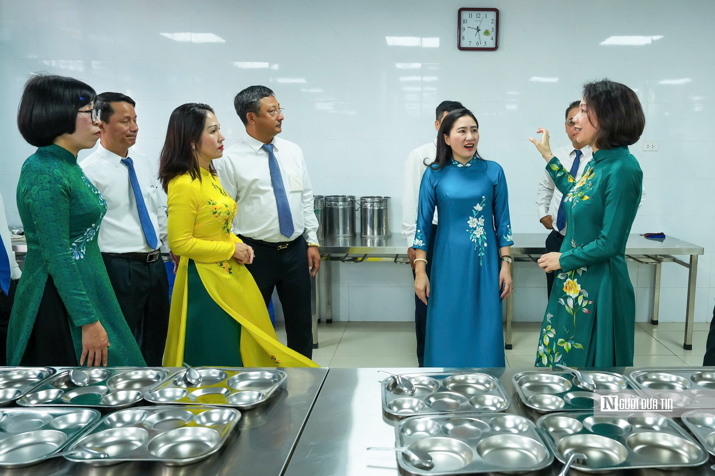 Hà Nội: Gắn biển công trình trường học chào mừng Ngày Giải phóng Thủ đô- Ảnh 11.