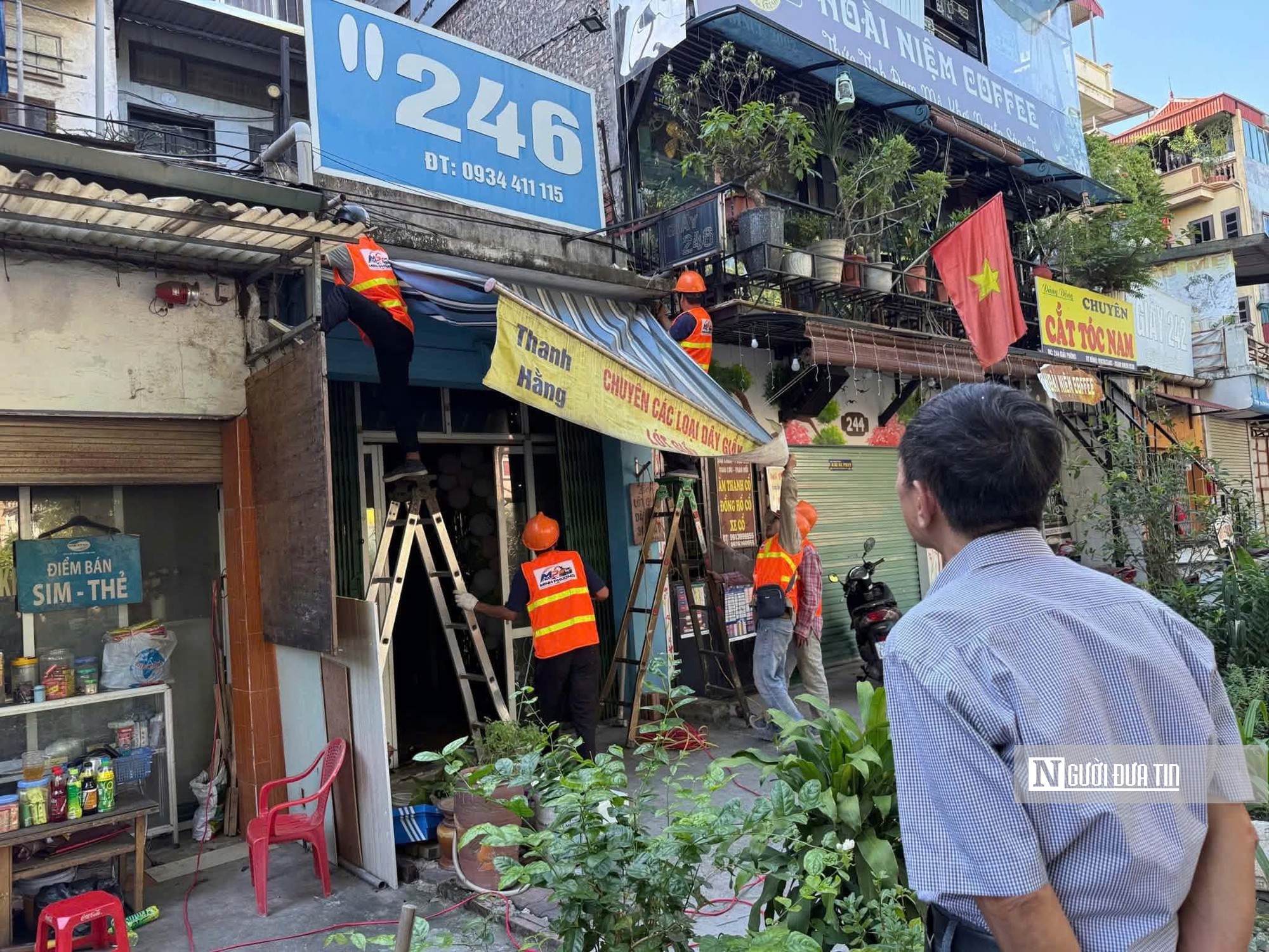 Hà Nội: Người dân hối hả chuyển đồ, tháo dỡ công trình GPMB để mở rộng Quốc lộ 1A- Ảnh 6.