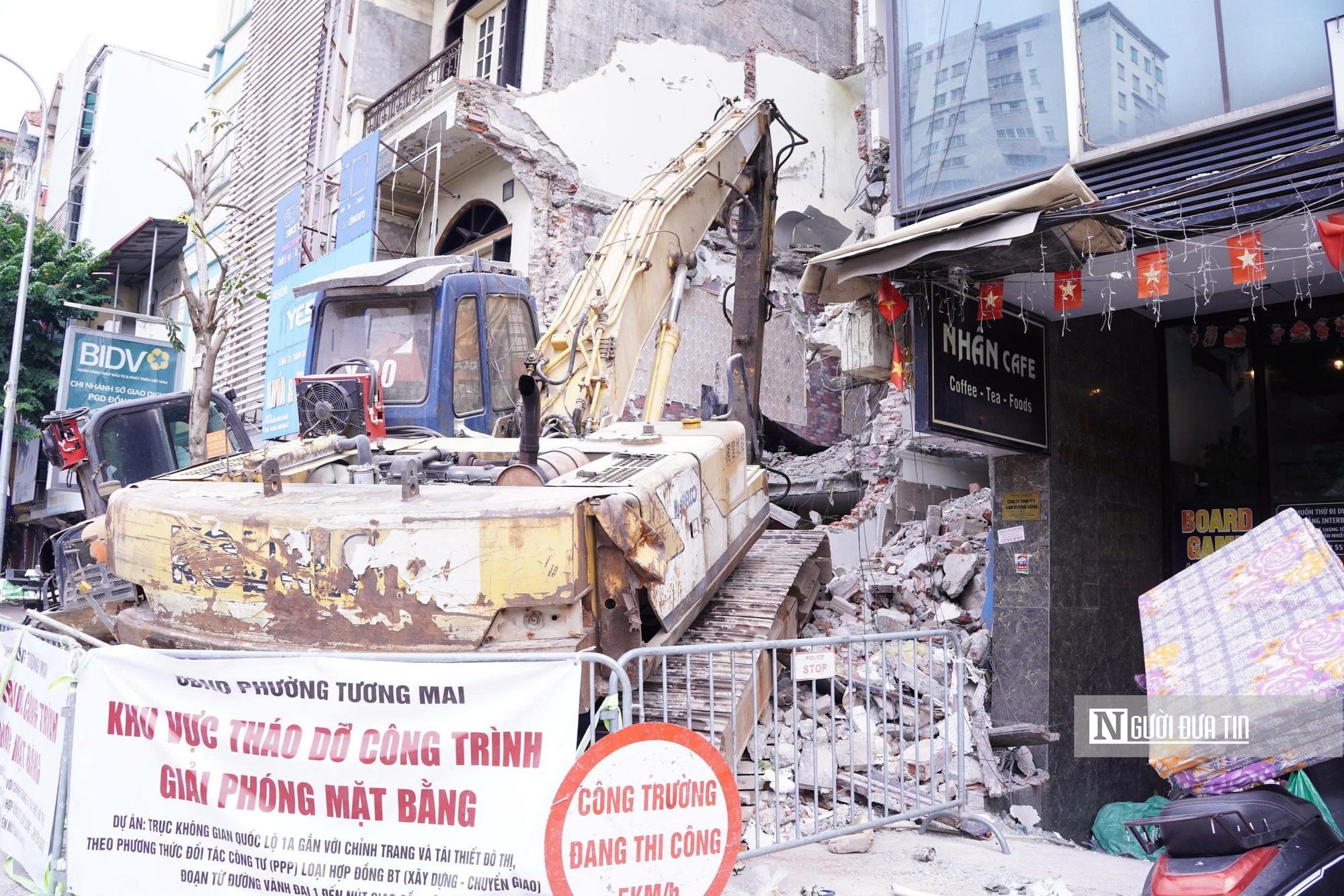 Hà Nội: Người dân hối hả chuyển đồ, tháo dỡ công trình GPMB để mở rộng Quốc lộ 1A- Ảnh 8.