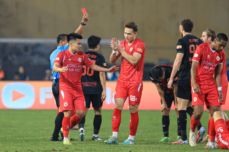 Ngược d&ograve;ng nghẹt thở, CAHN hạ Ninh B&igrave;nh 3-2 gi&agrave;nh ng&ocirc;i đầu V.League- Ảnh 7.