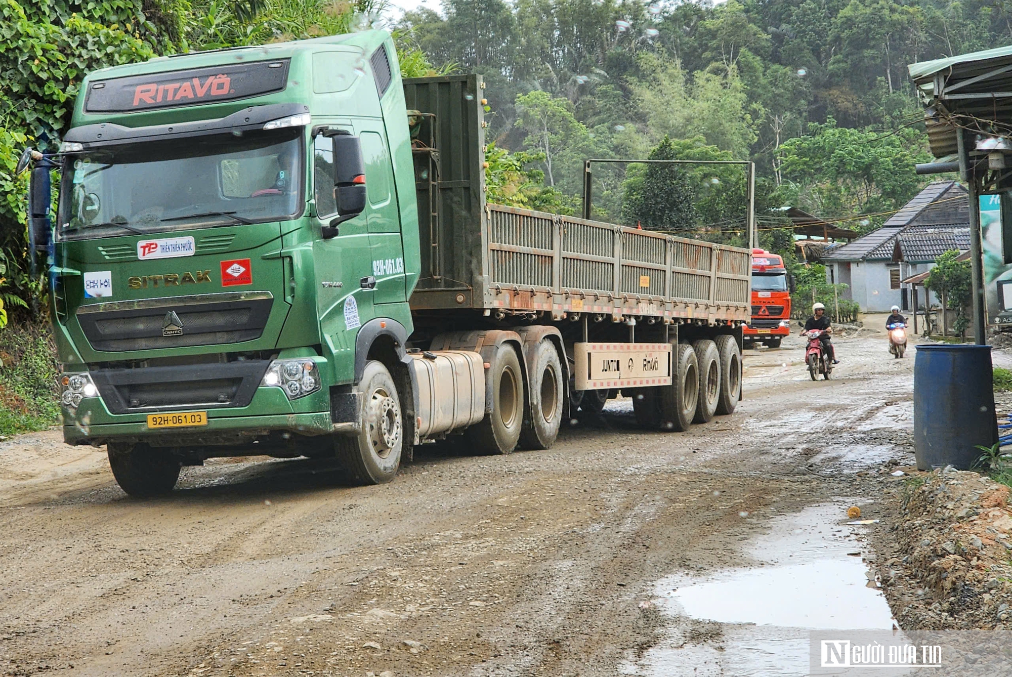 Đà Nẵng: Chạy đua sửa chữa Quốc lộ 14D, nỗ lực đảm bảo lưu thông ngày Tết- Ảnh 13.