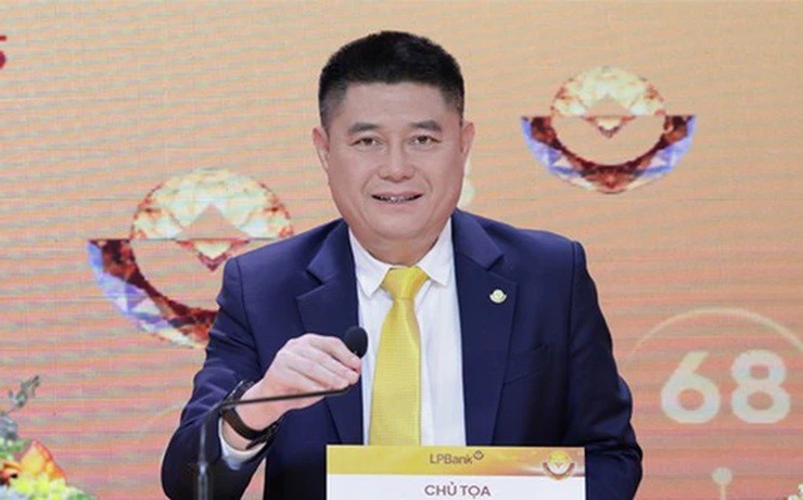 Cha con Bầu Thuỵ nâng sở hữu lên gần 27% tại Chứng khoán LPBank- Ảnh 1. Cha con Bầu Thuỵ nâng sở hữu lên gần 27% tại Chứng khoán LPBank- Ảnh 1.